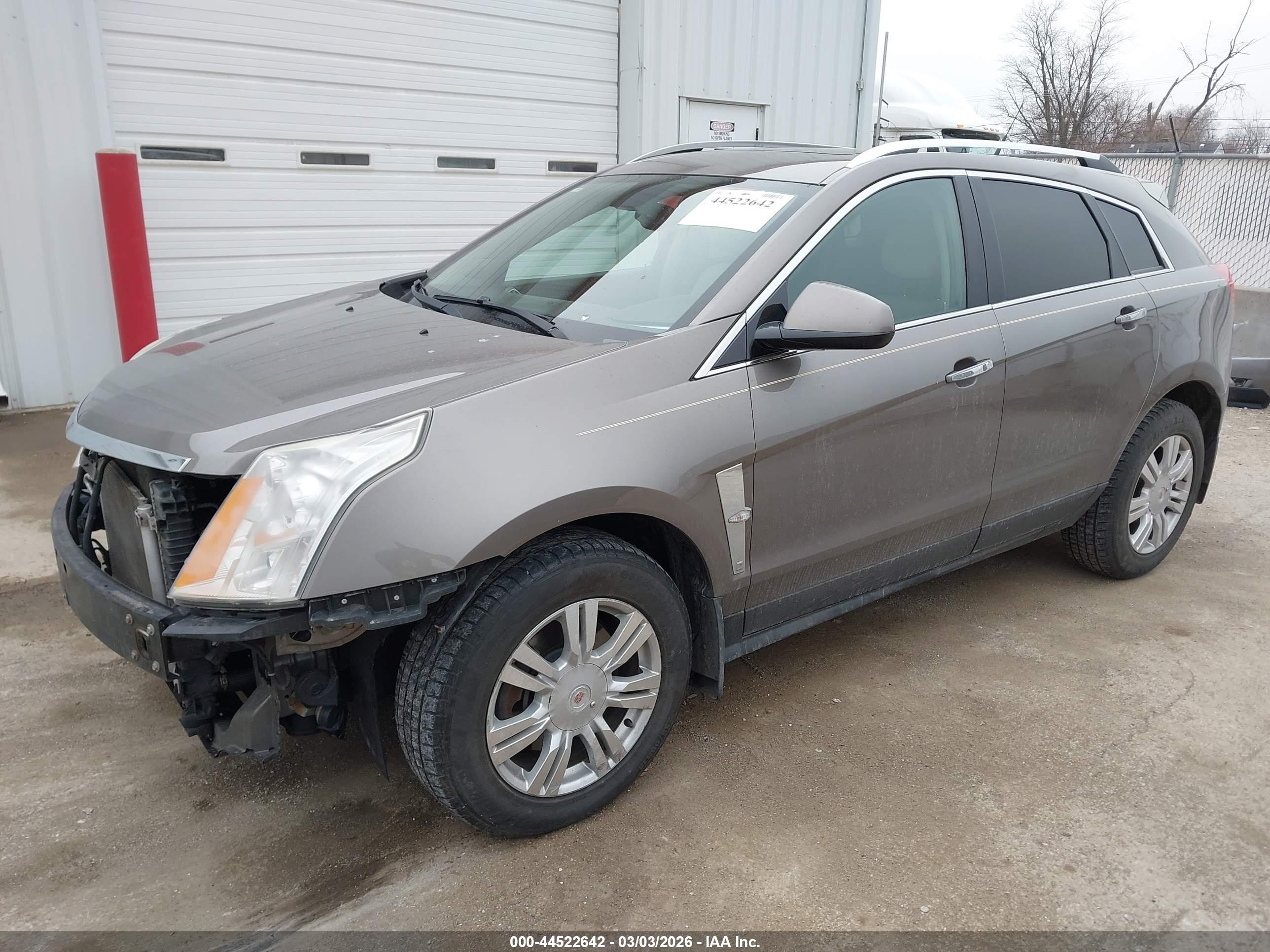CADILLAC SRX image 2