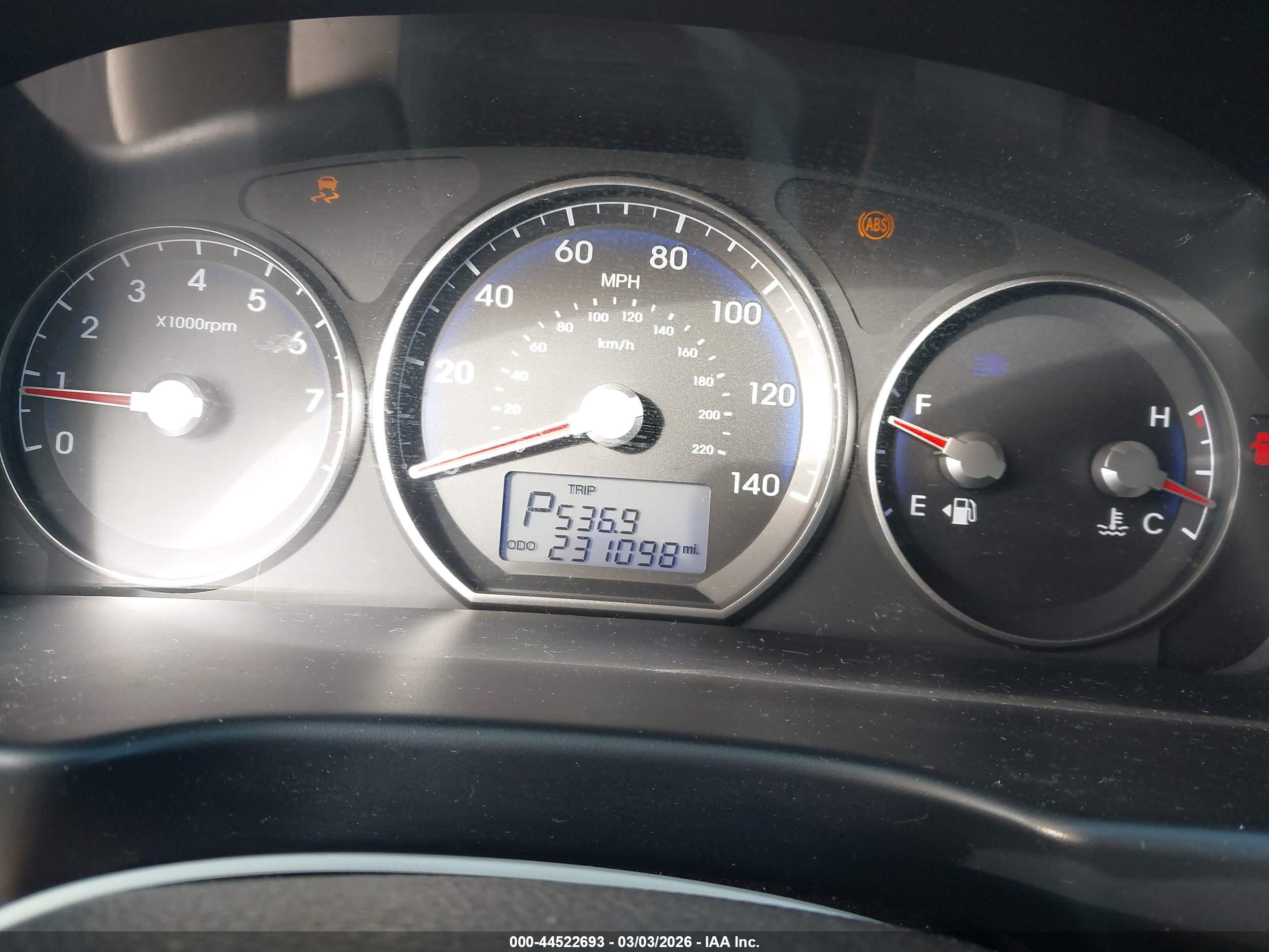 HYUNDAI SANTA image 7