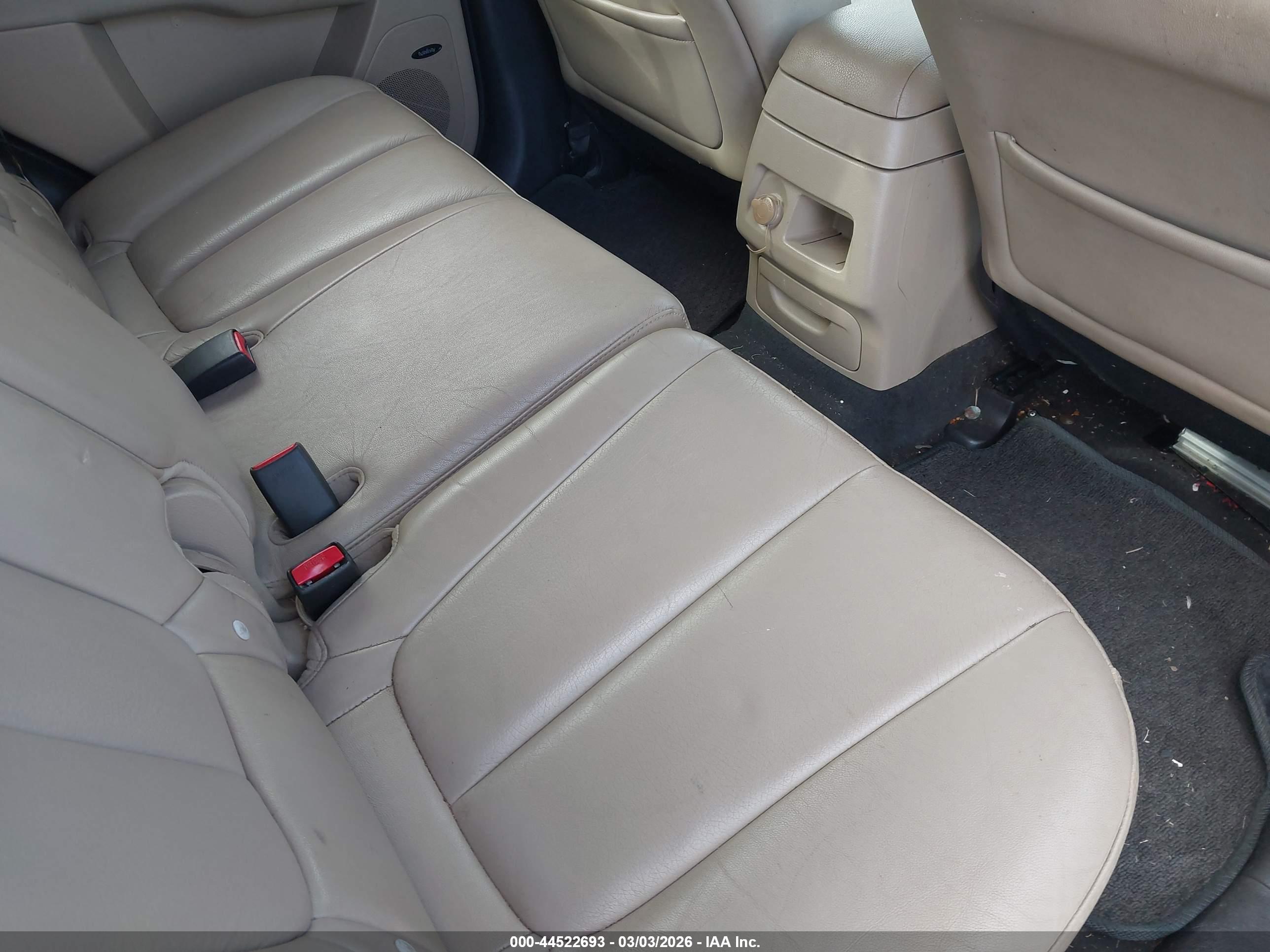 HYUNDAI SANTA image 8