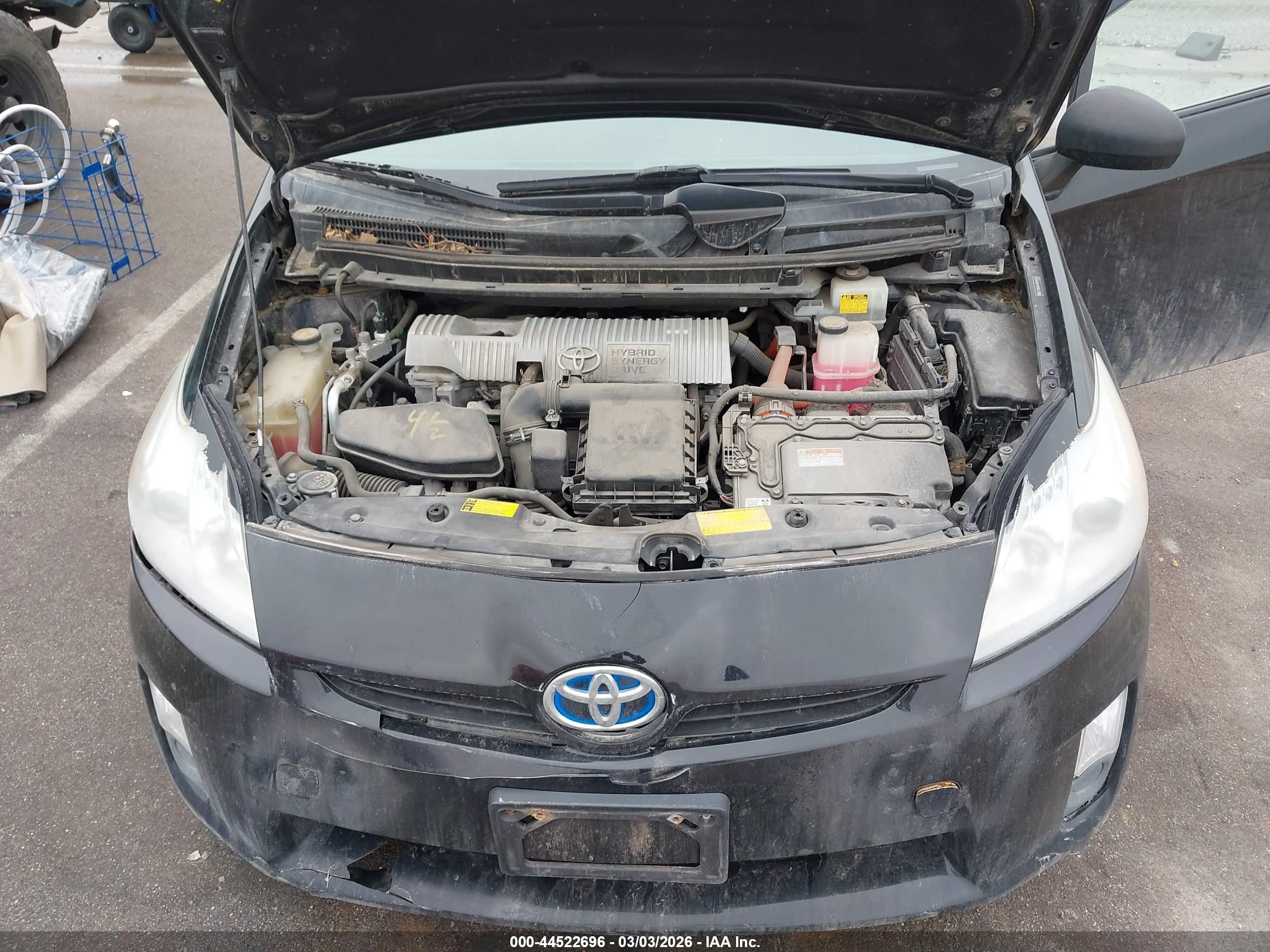 TOYOTA PRIUS image 10