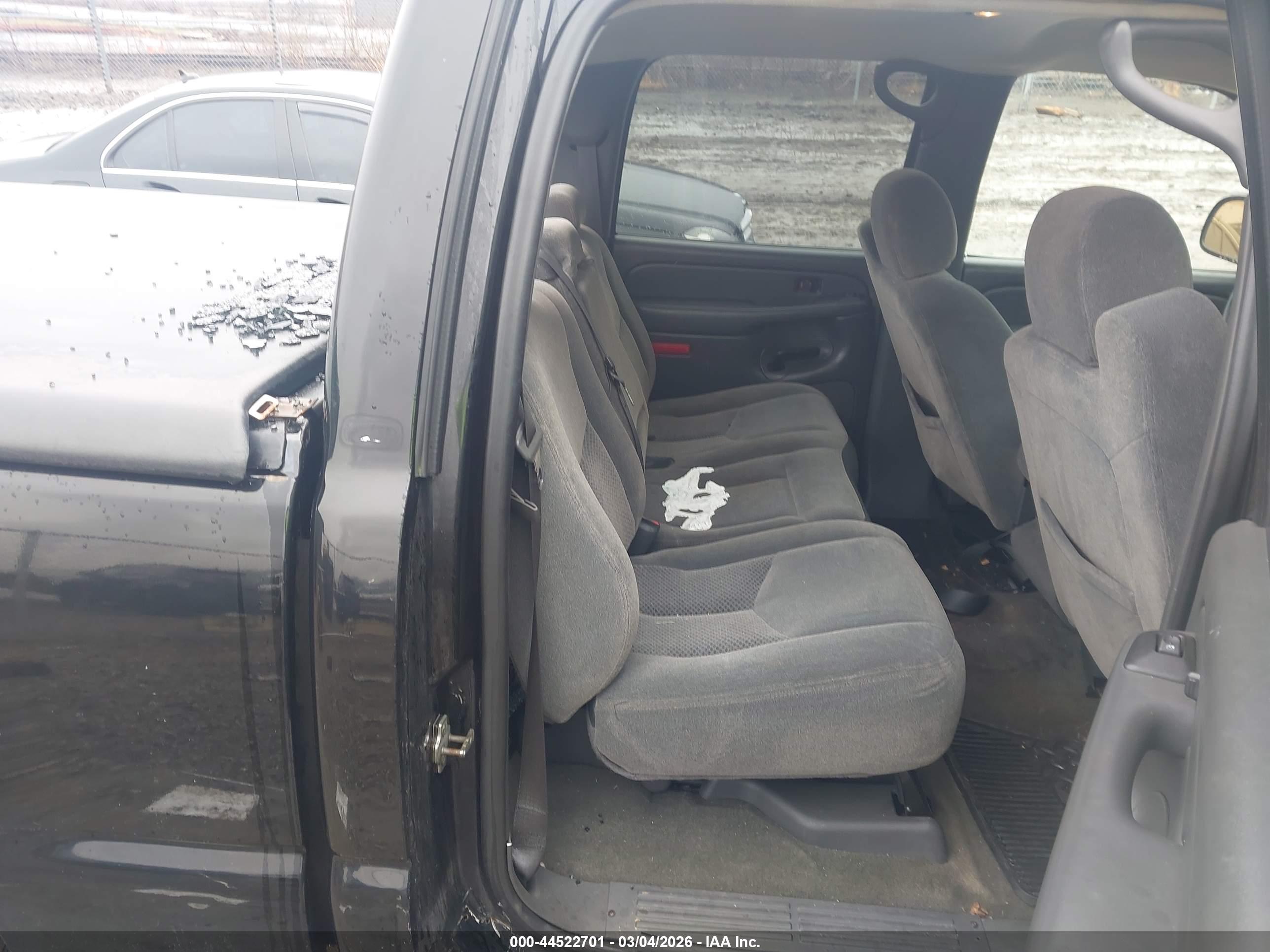 CHEVROLET SILVERADO image 8