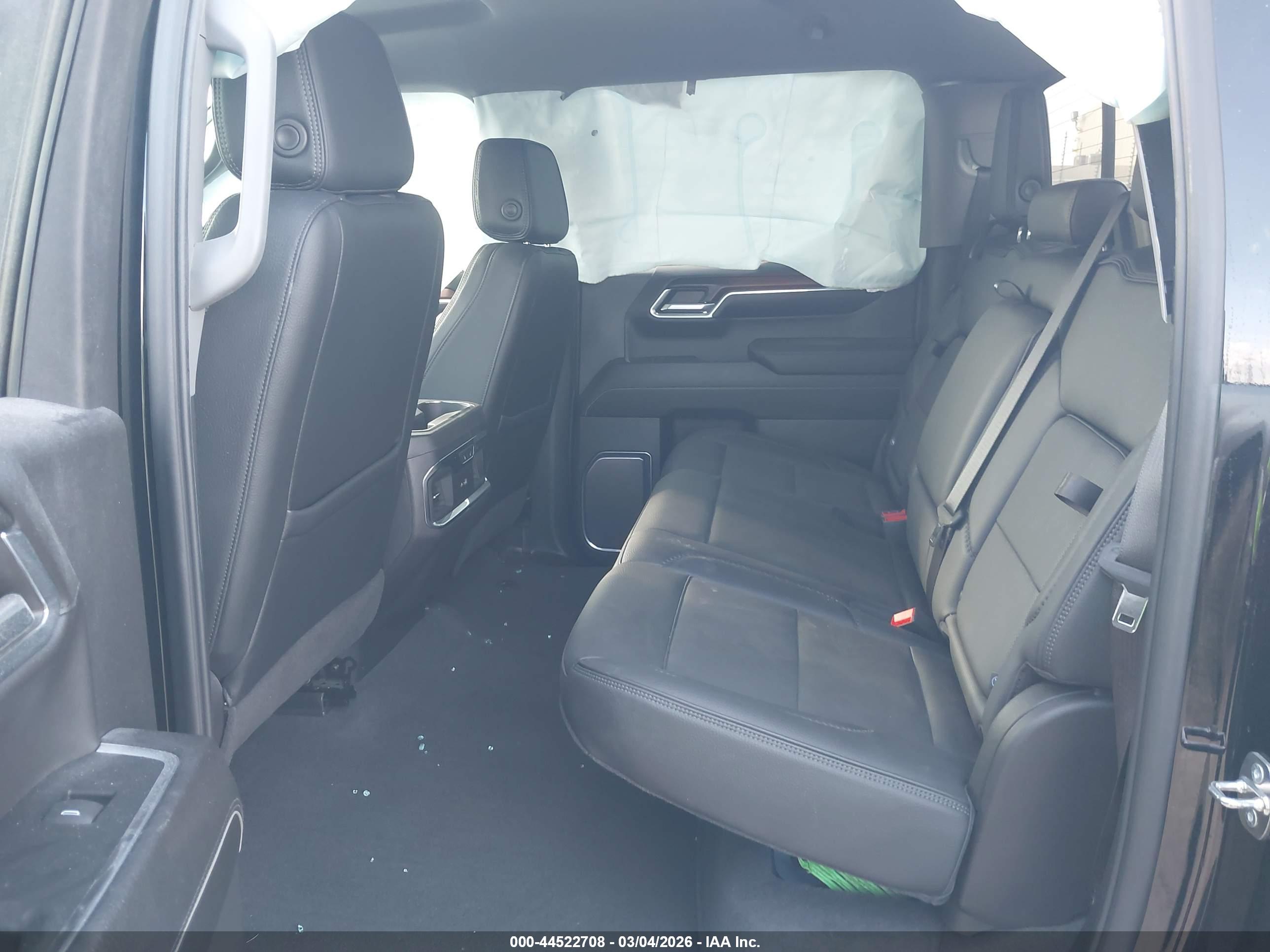 GMC SIERRA image 8
