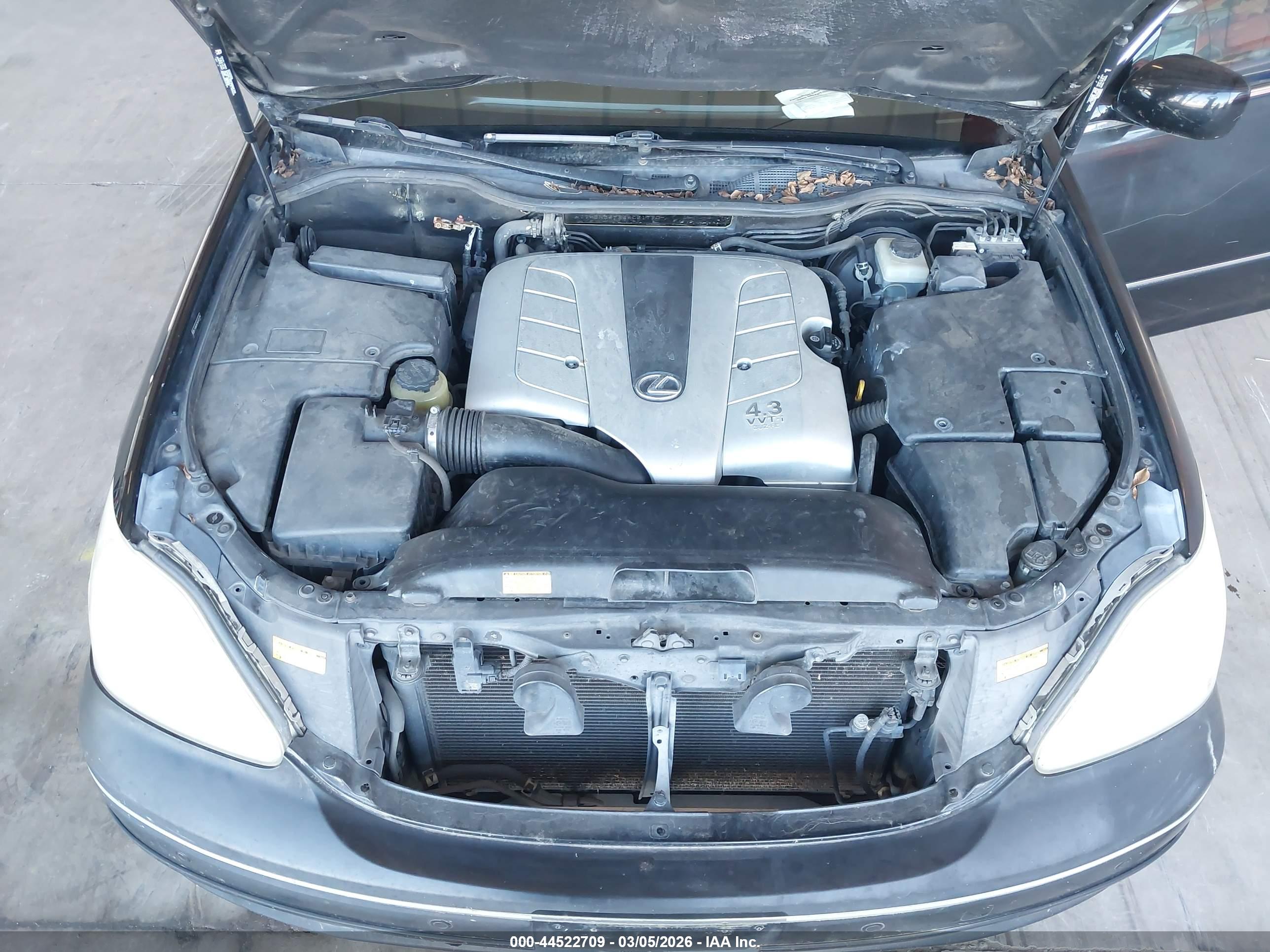 LEXUS LS image 10