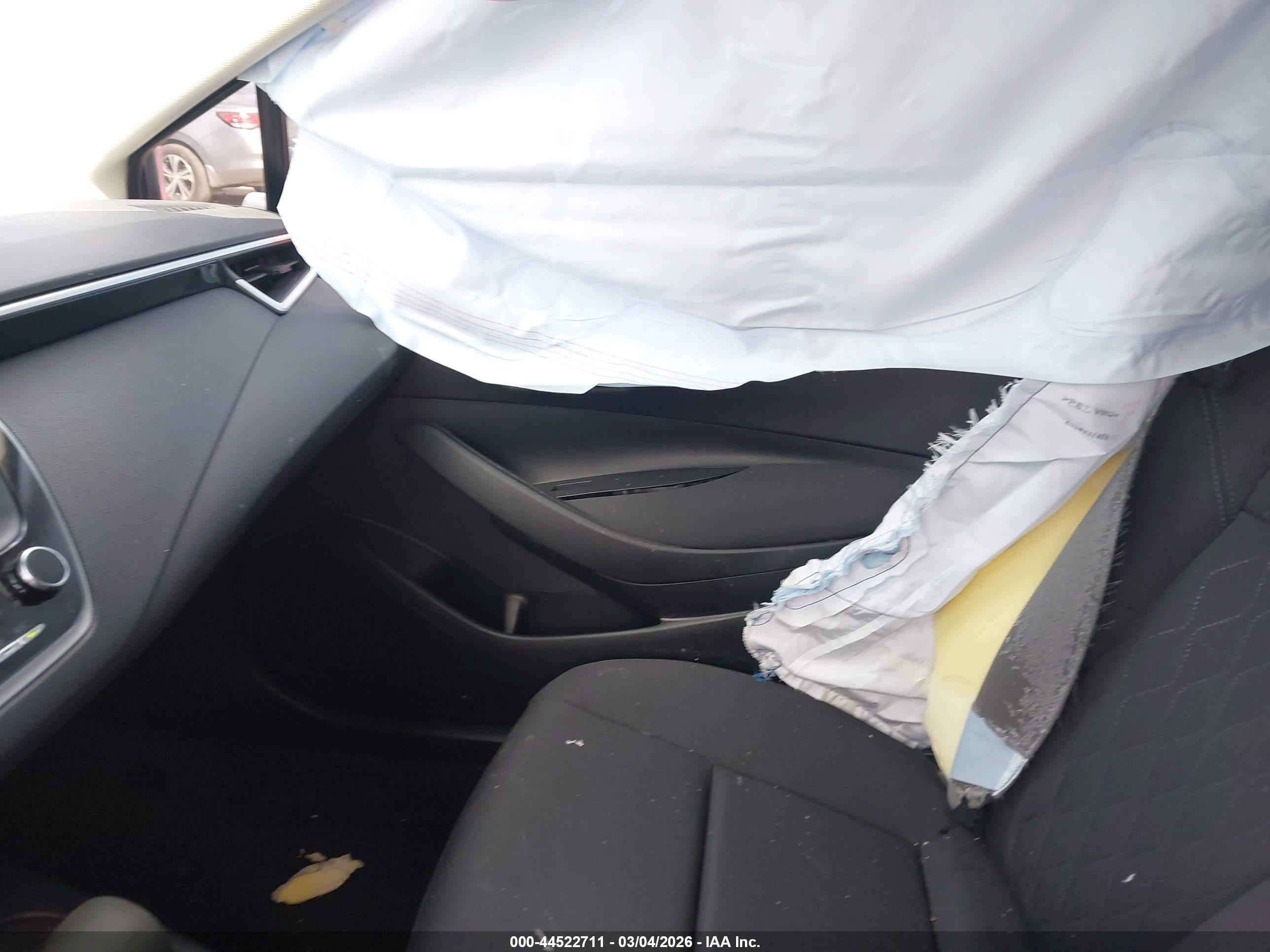 TOYOTA COROLLA image 5