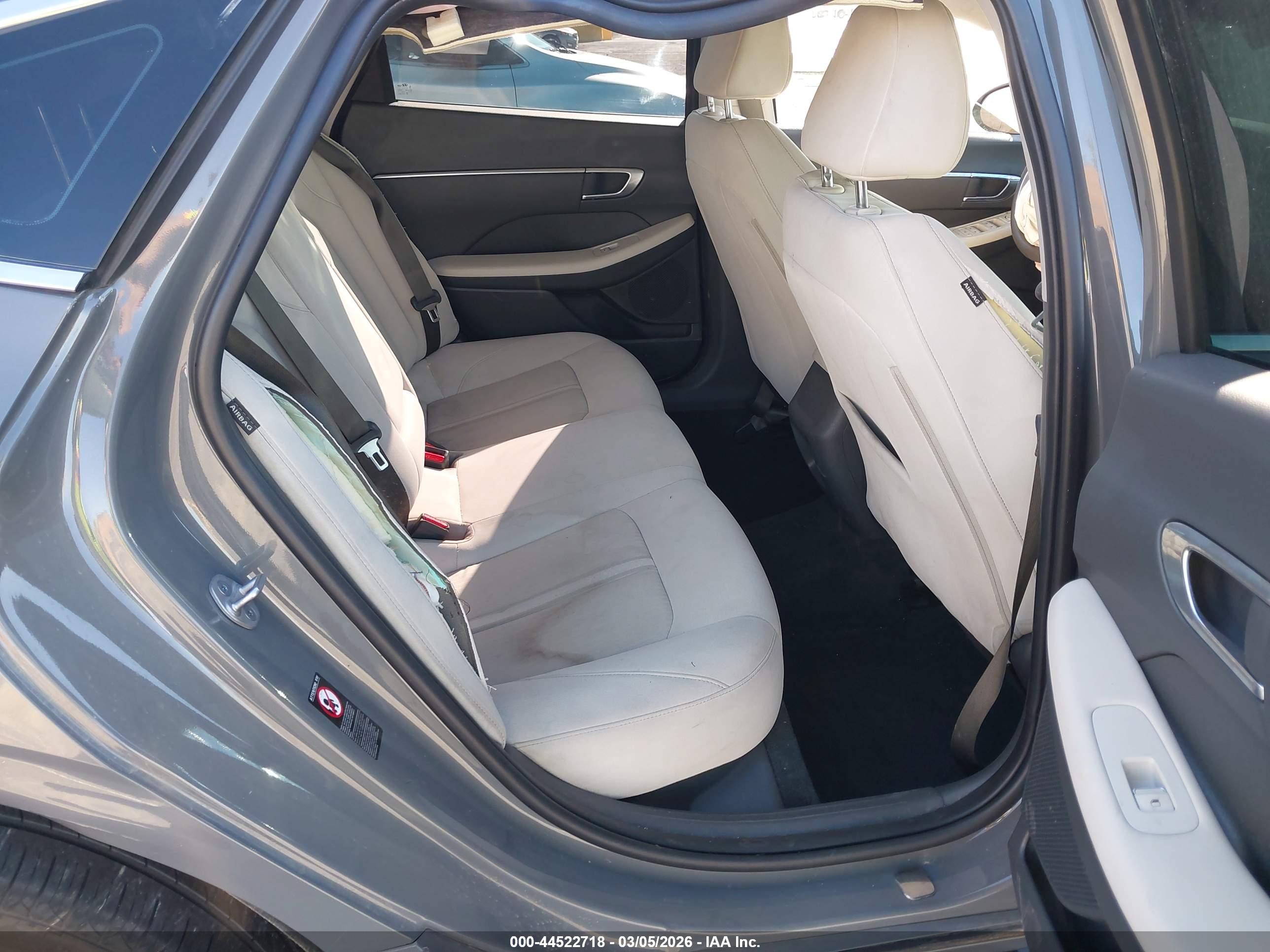 HYUNDAI SONATA image 8