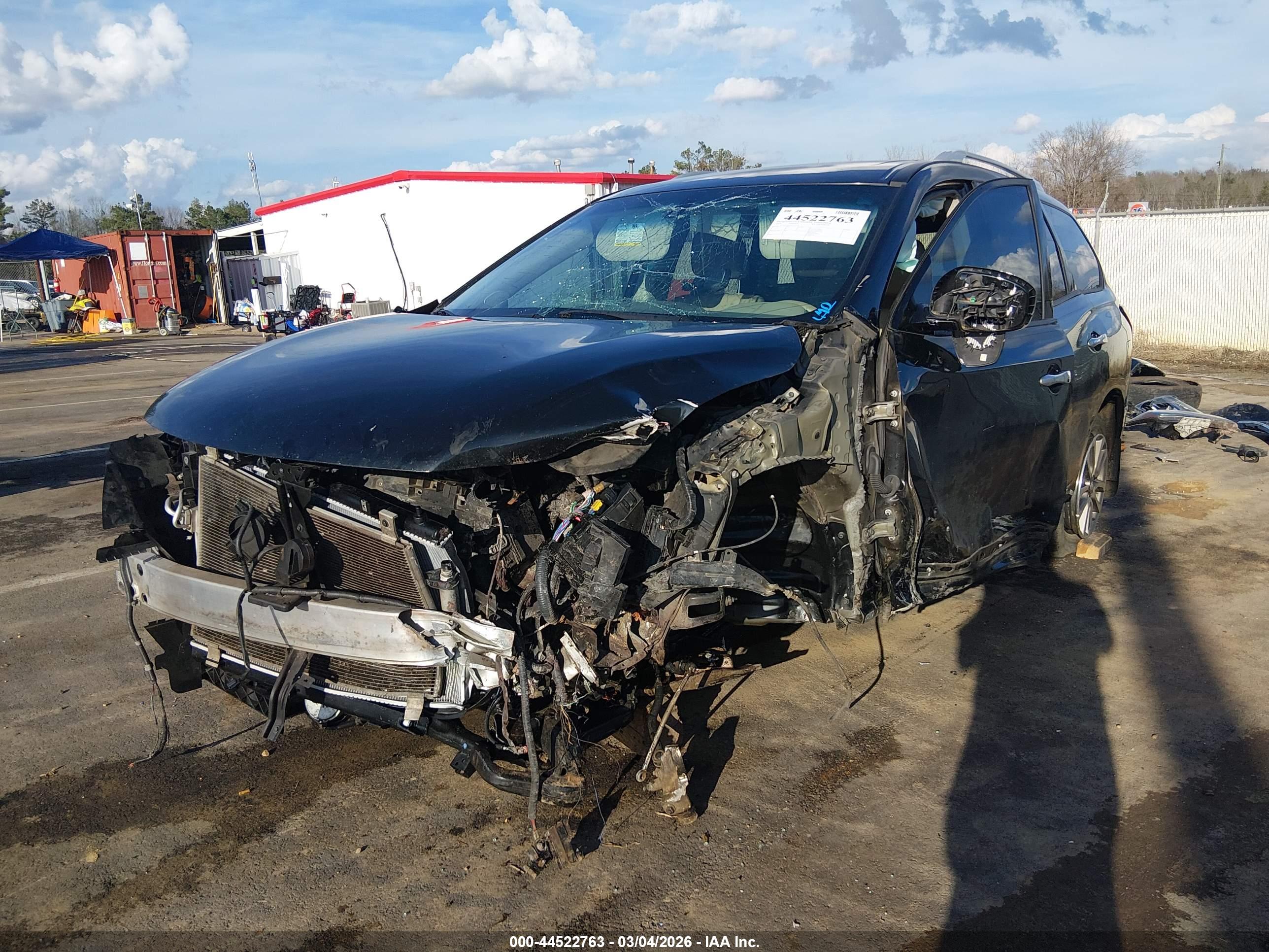 NISSAN PATHFINDER image 6