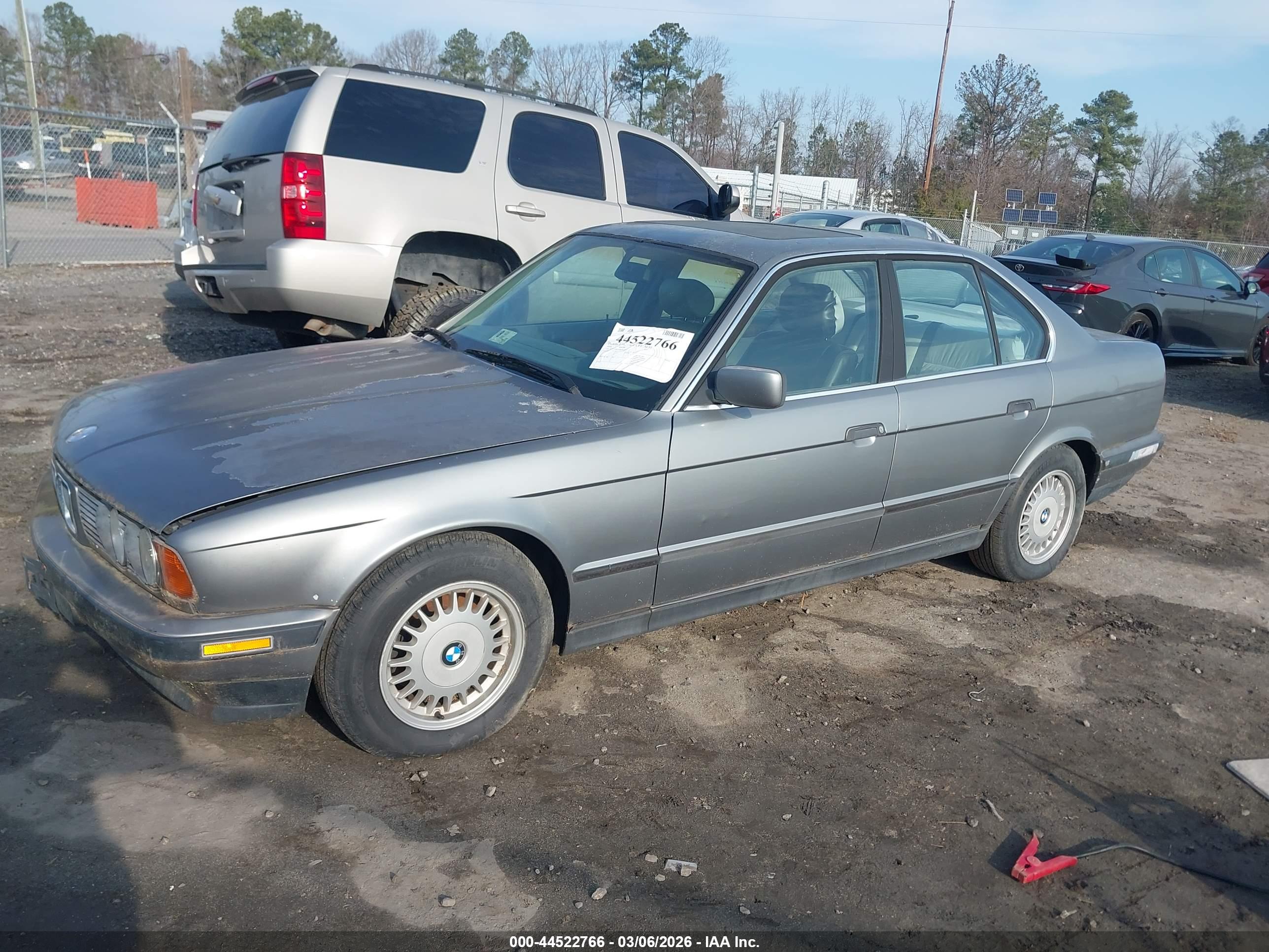 BMW 525 image 2