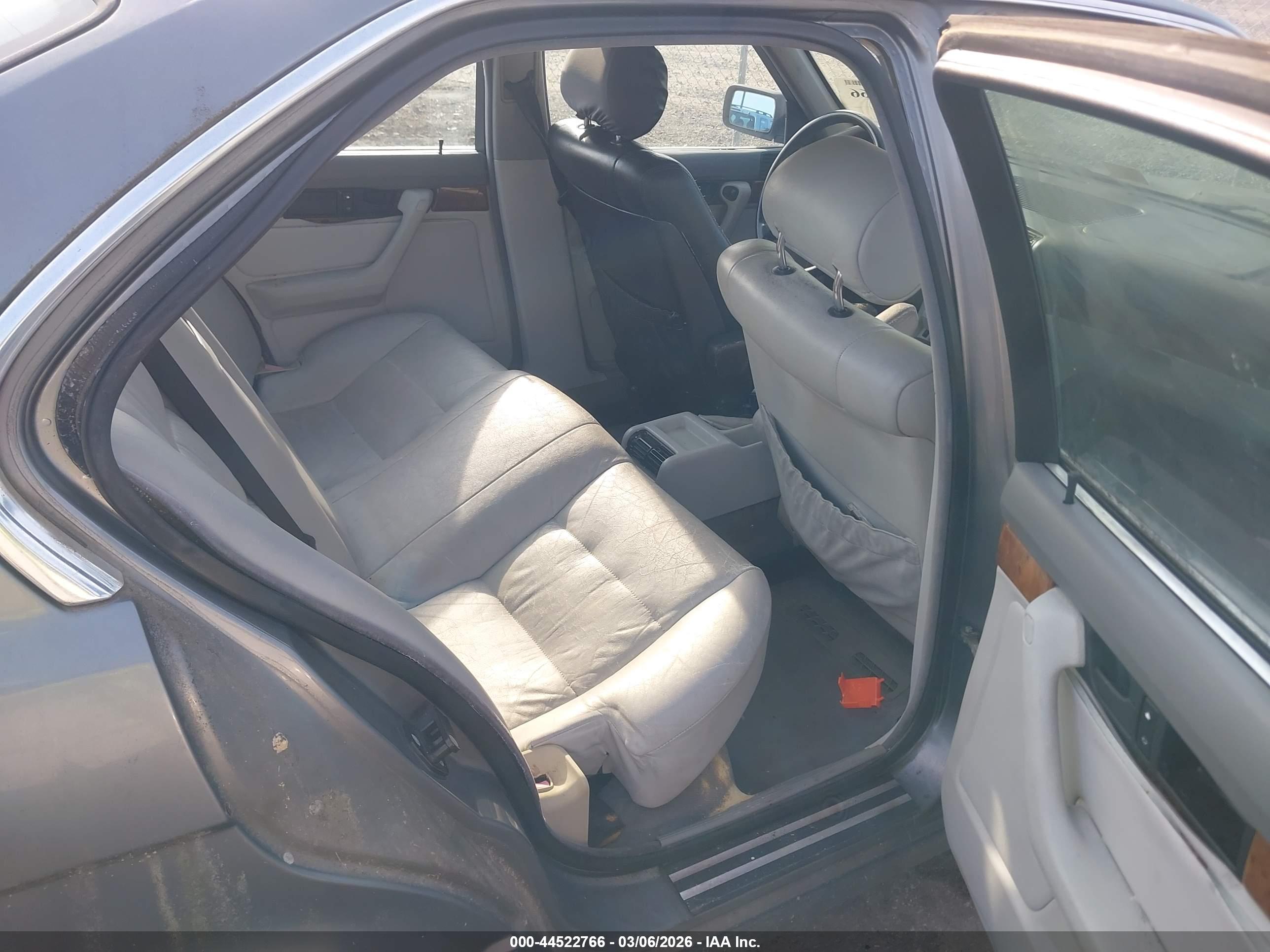 BMW 525 image 8