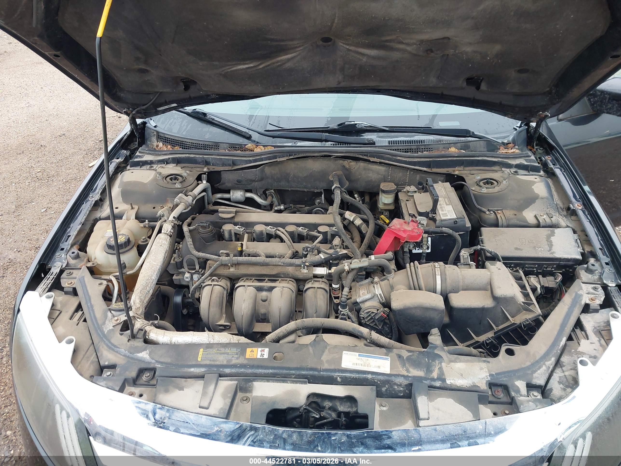 FORD FUSION image 10