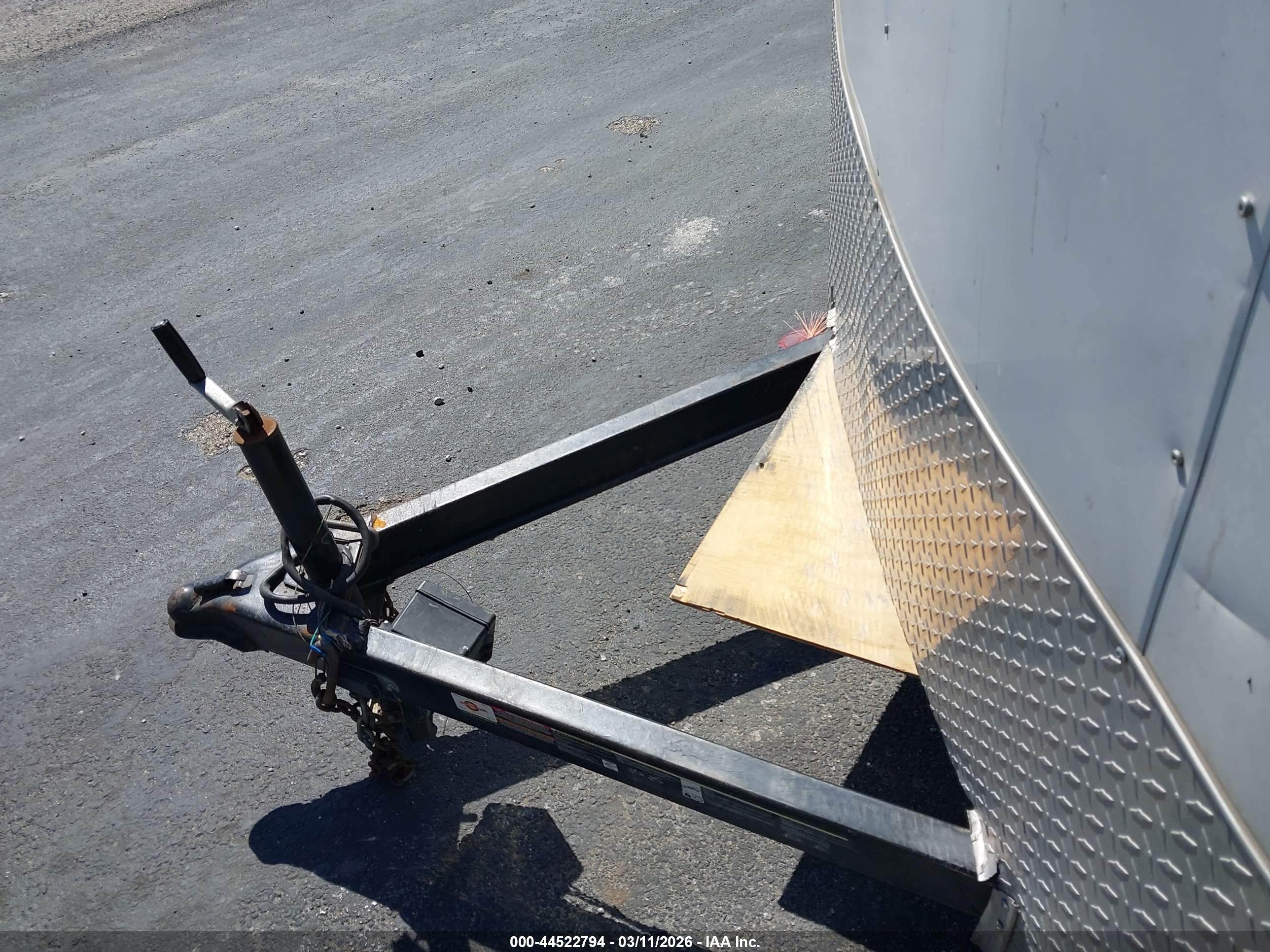 CARRY ENCLOSED image 10