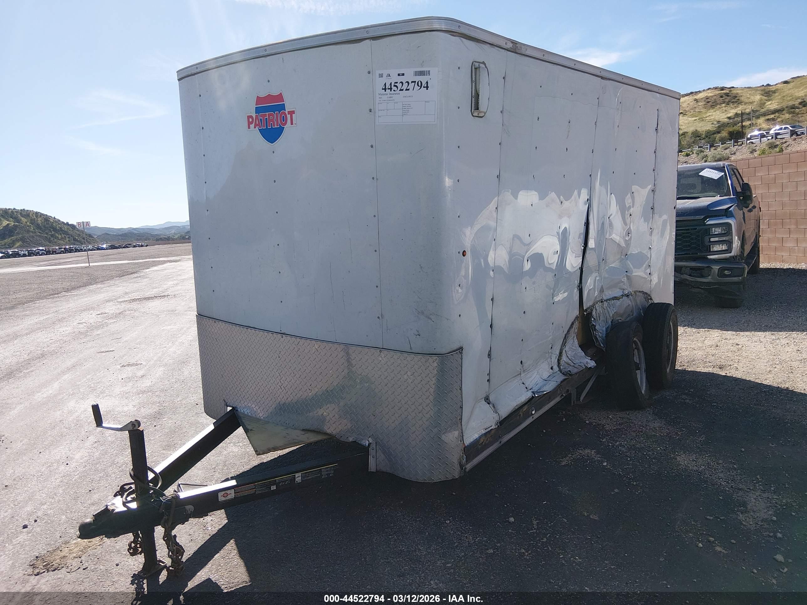CARRY ENCLOSED image 2