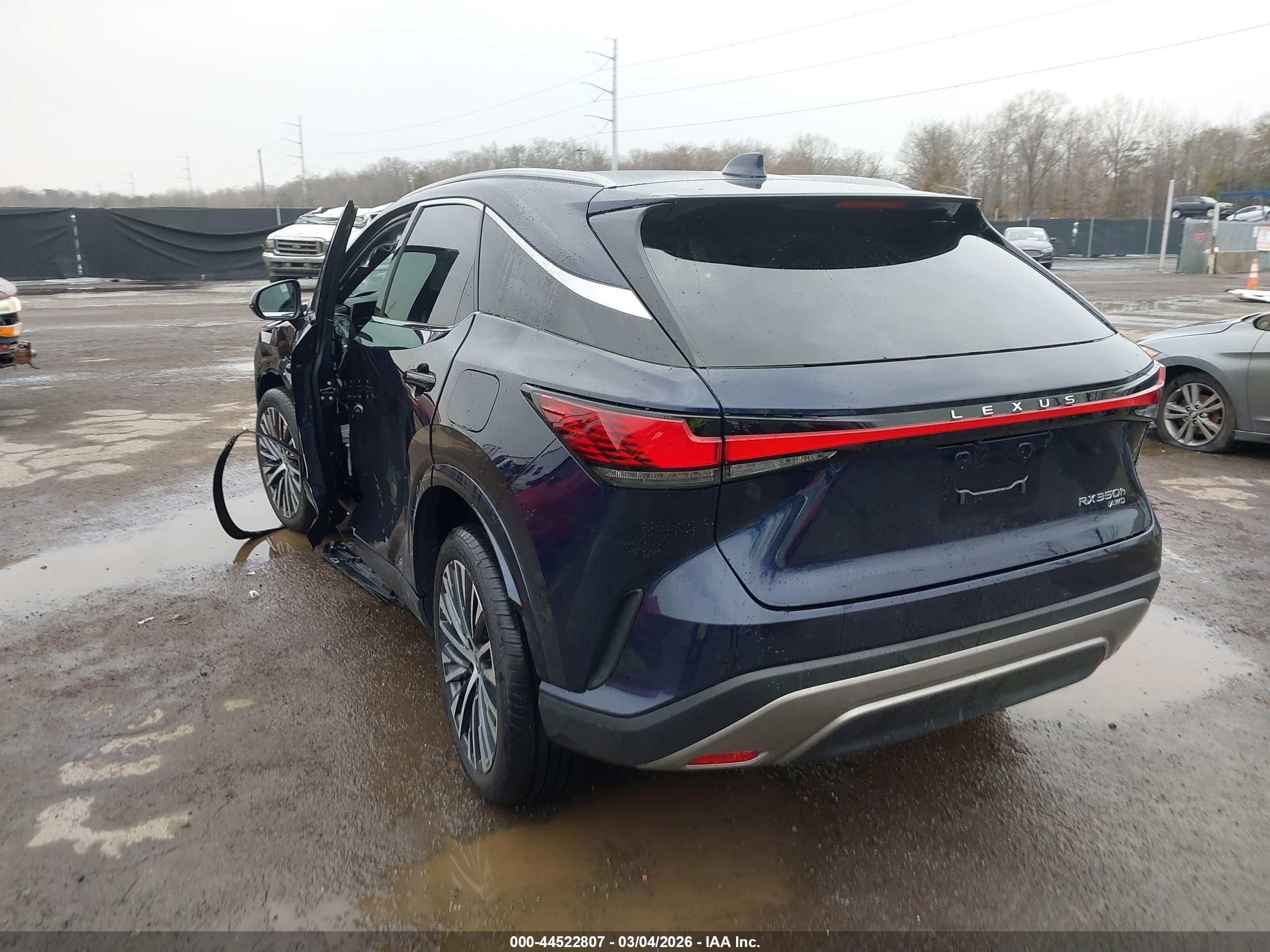 LEXUS RX image 3