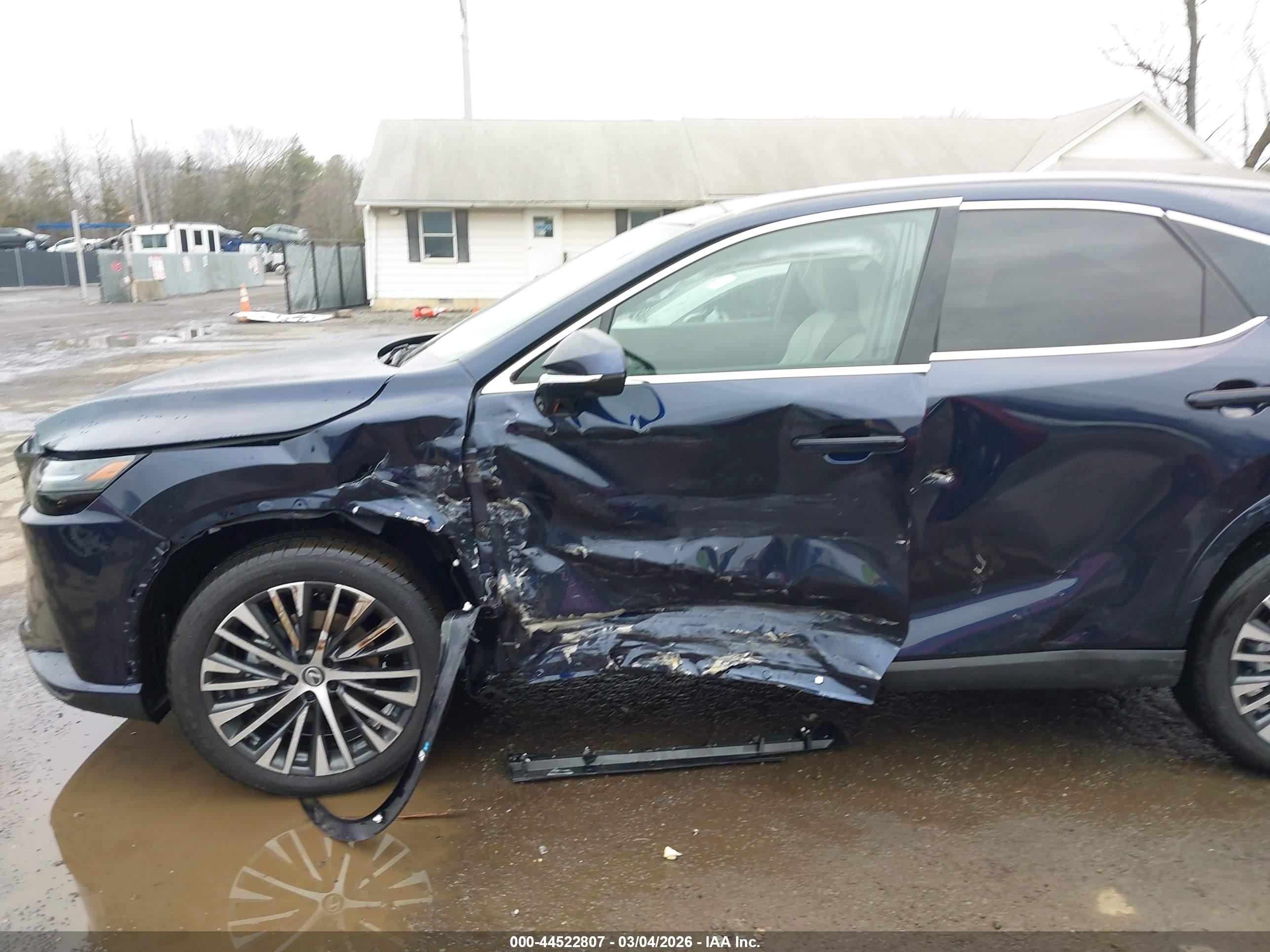 LEXUS RX image 6