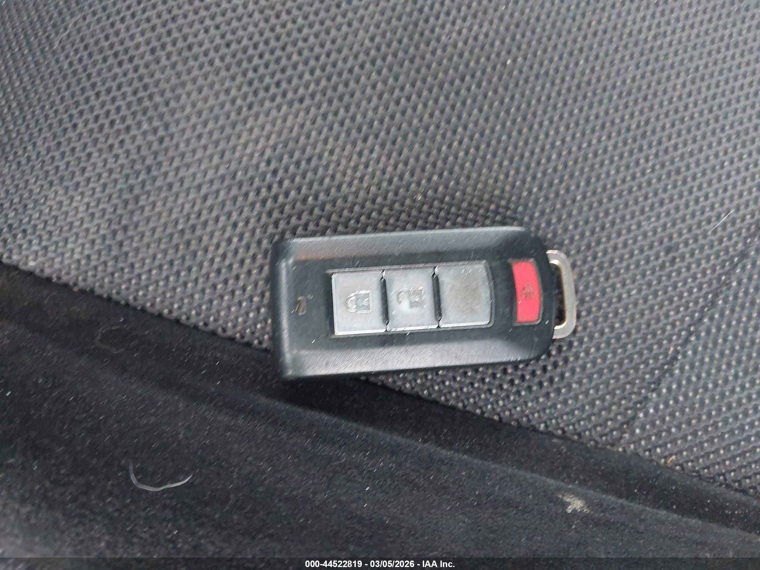 MITSUBISHI OUTLANDER image 11