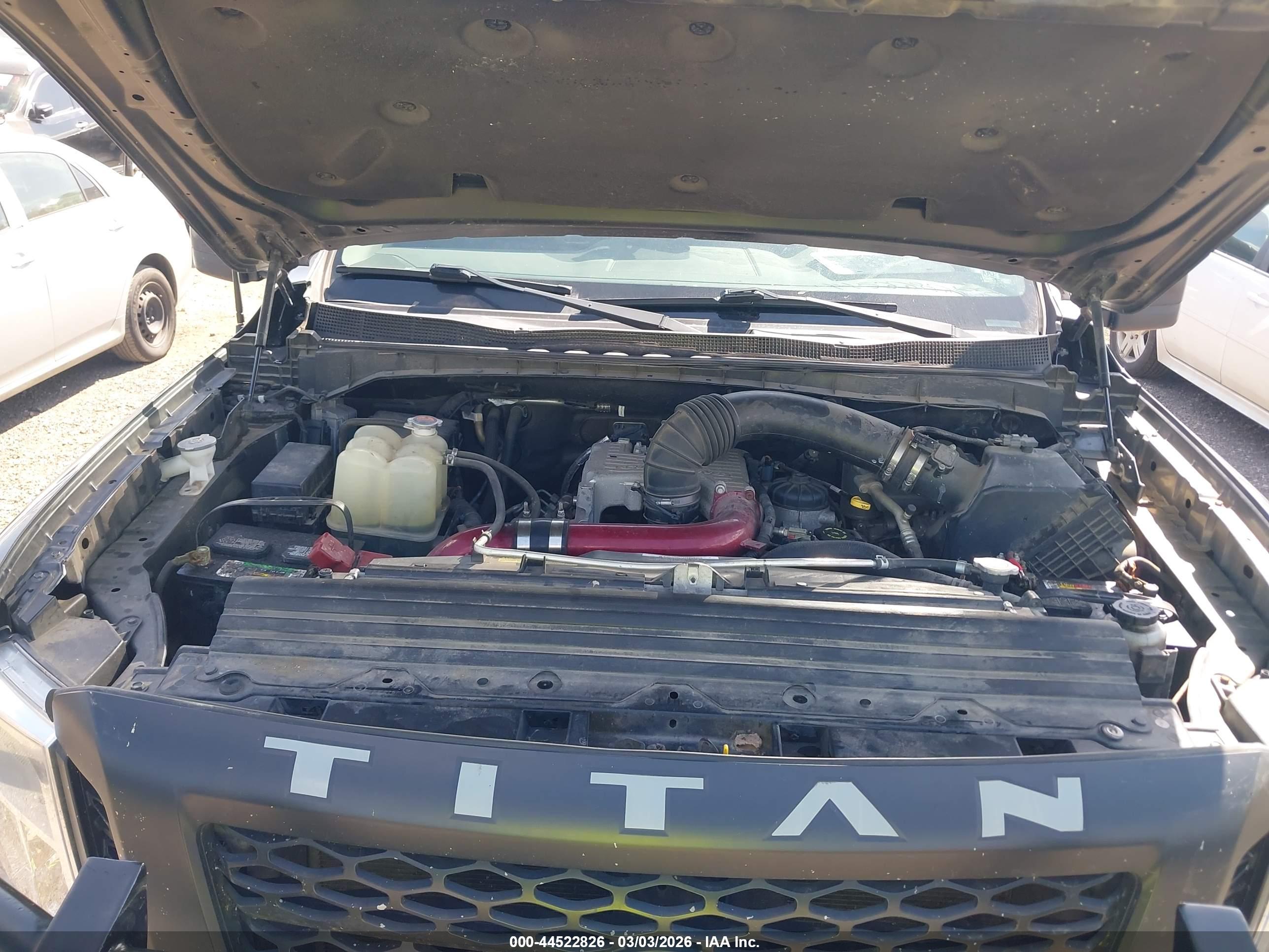 NISSAN TITAN image 10