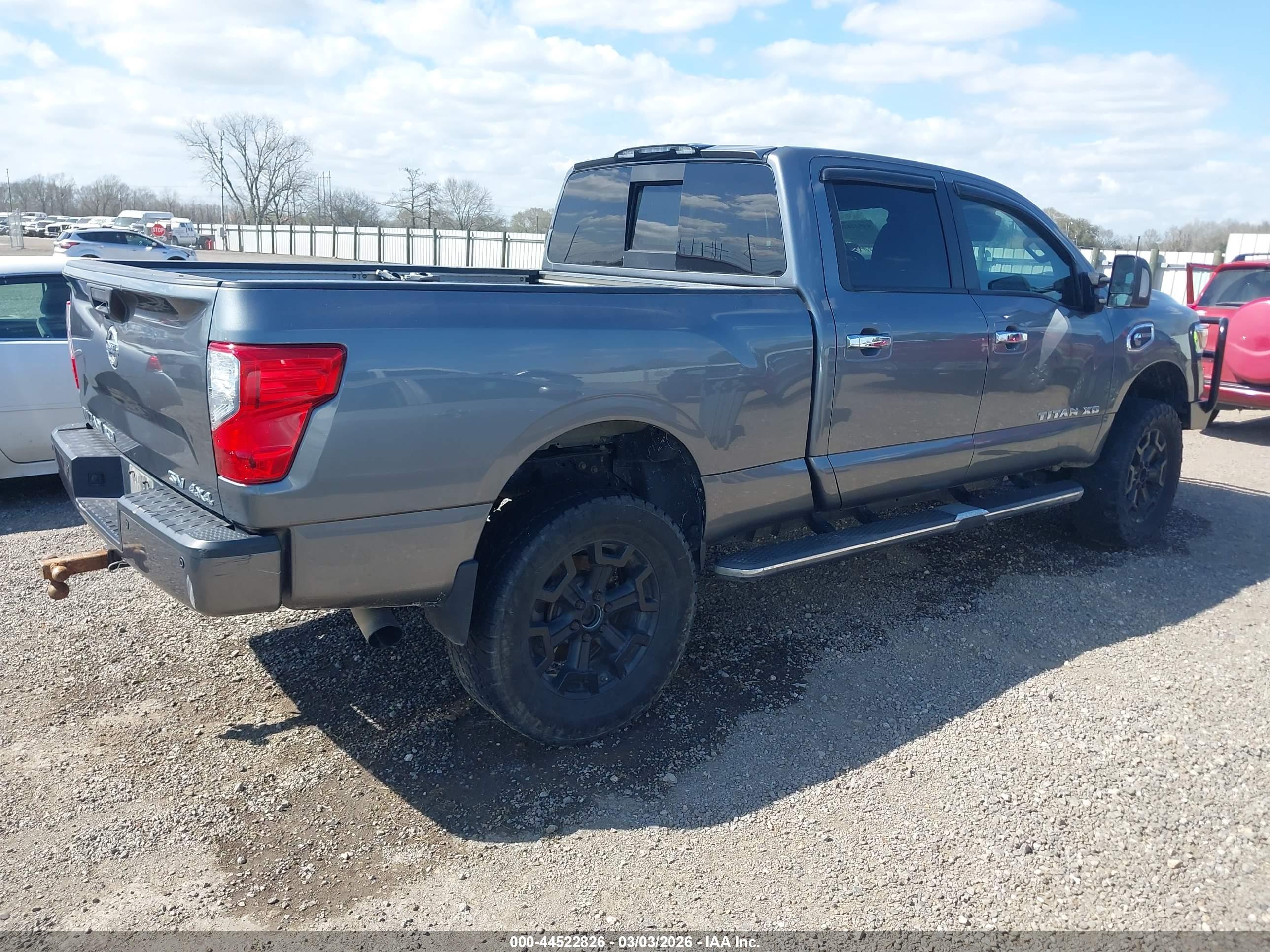 NISSAN TITAN image 4