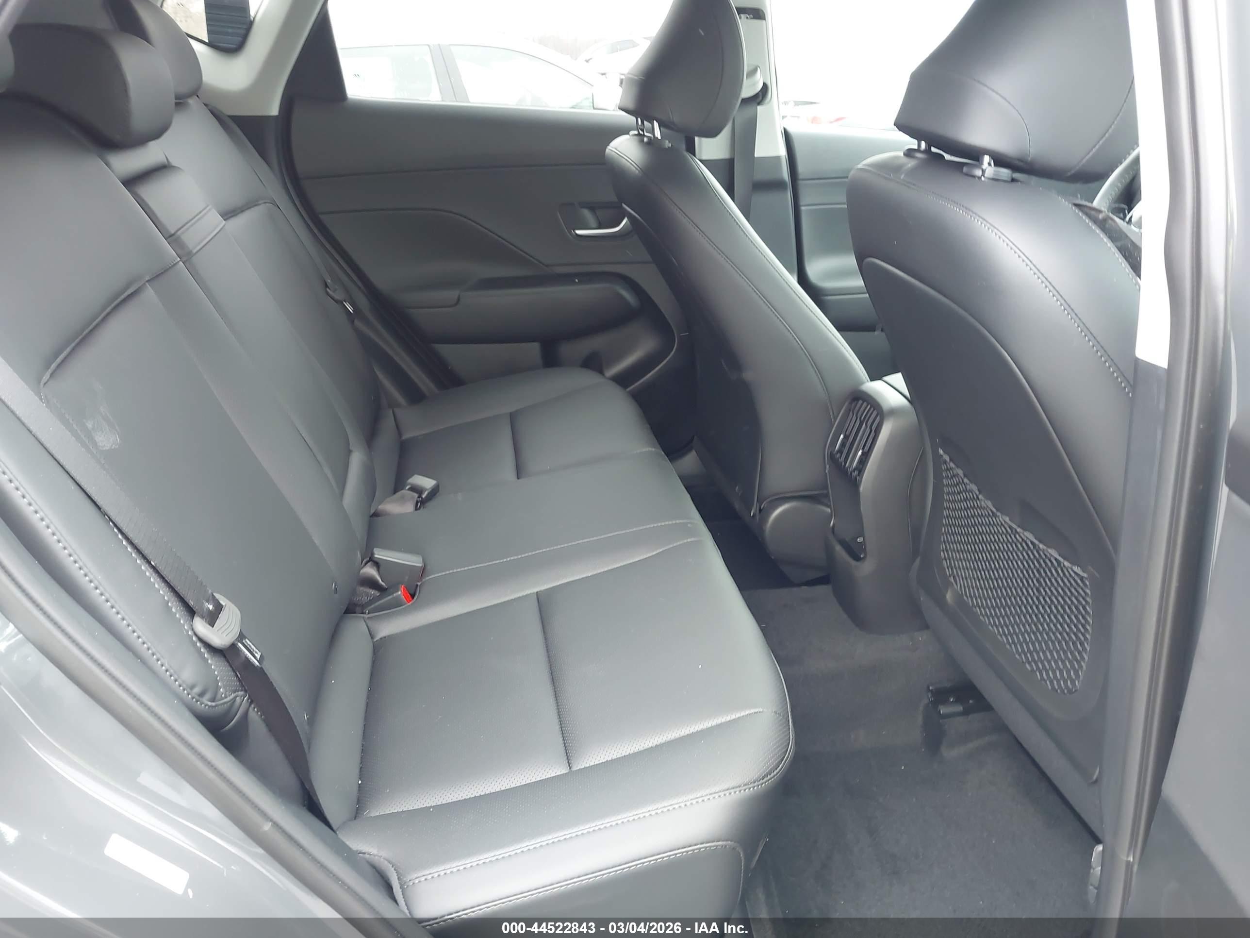 HYUNDAI KONA image 8