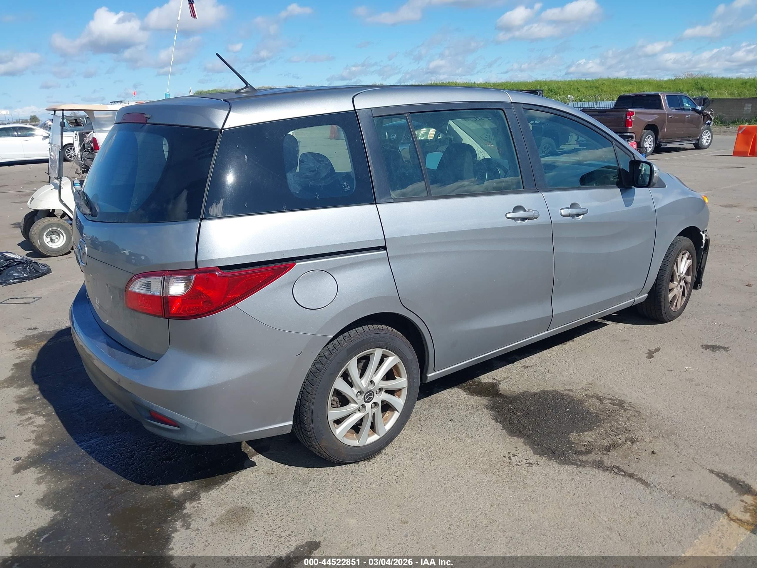 MAZDA MAZDA5 image 4