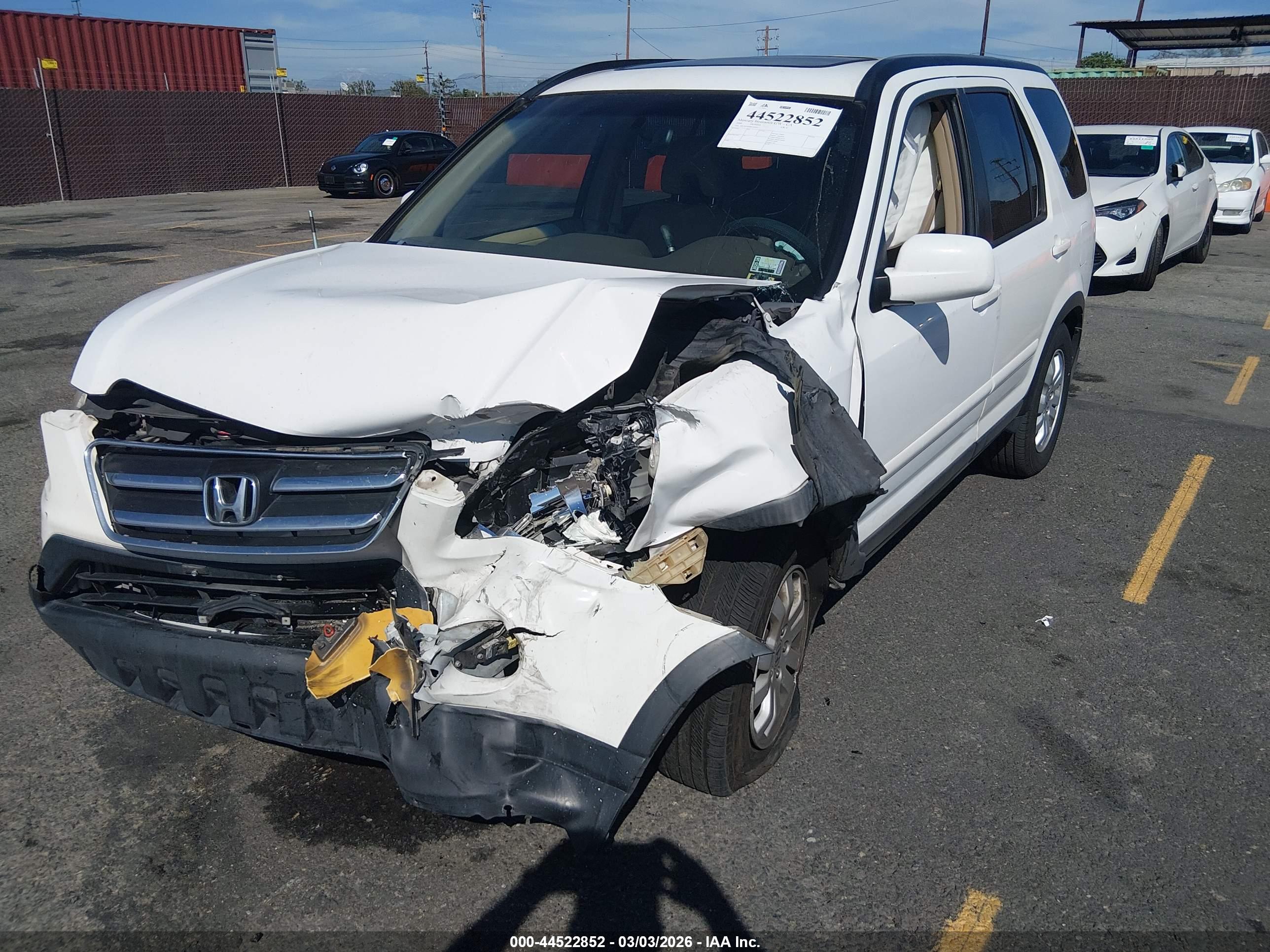 HONDA CR-V image 2