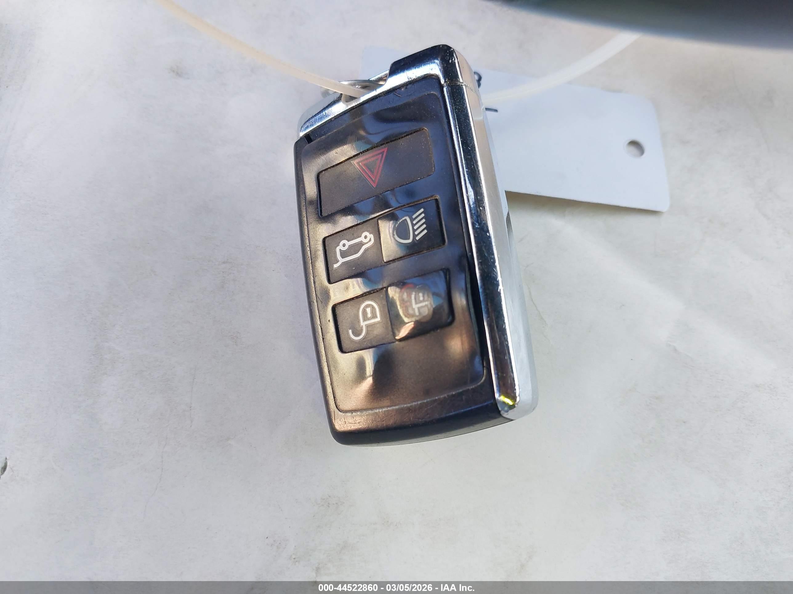LAND ROVER image 11