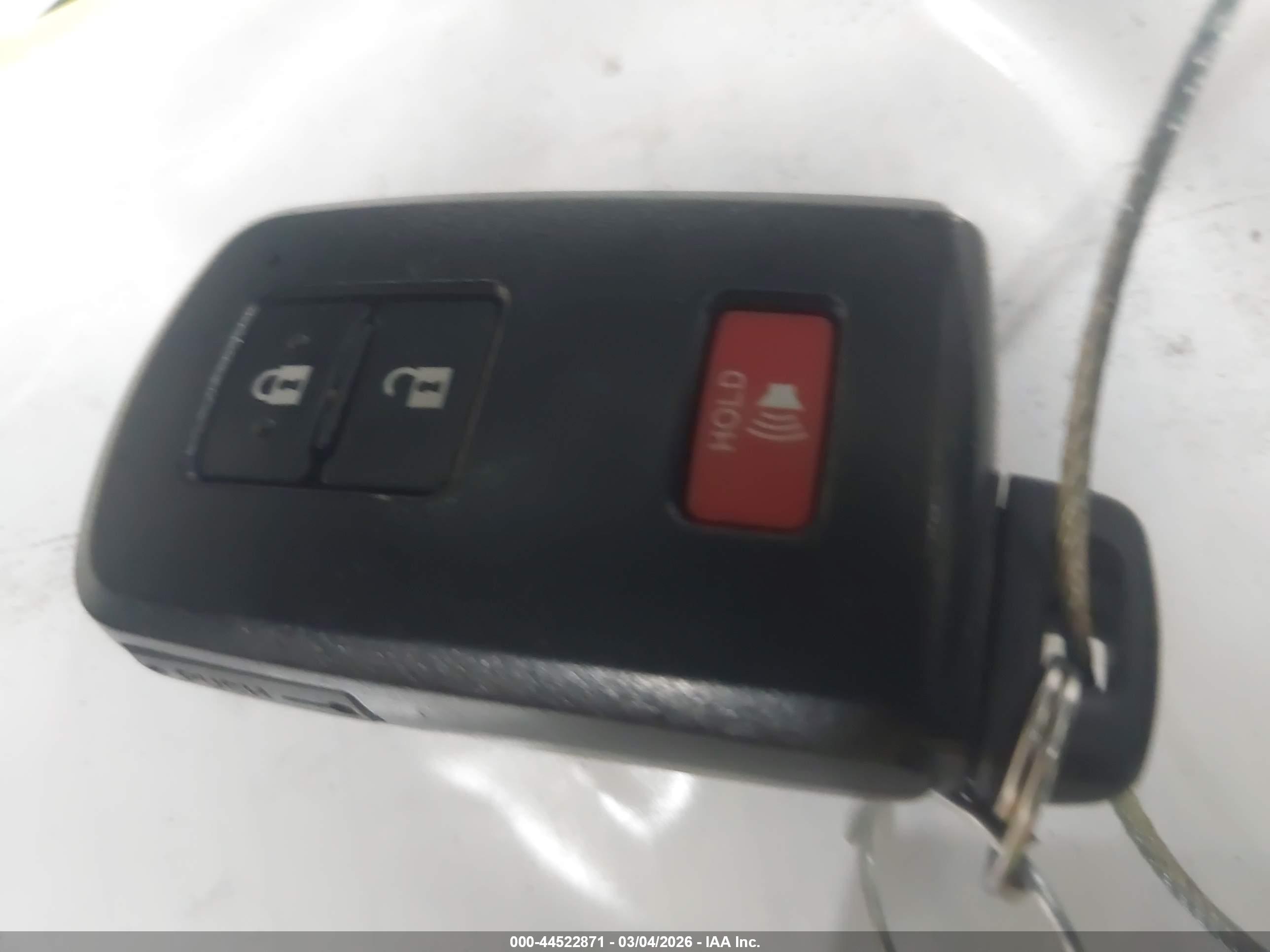 TOYOTA RAV4 image 11