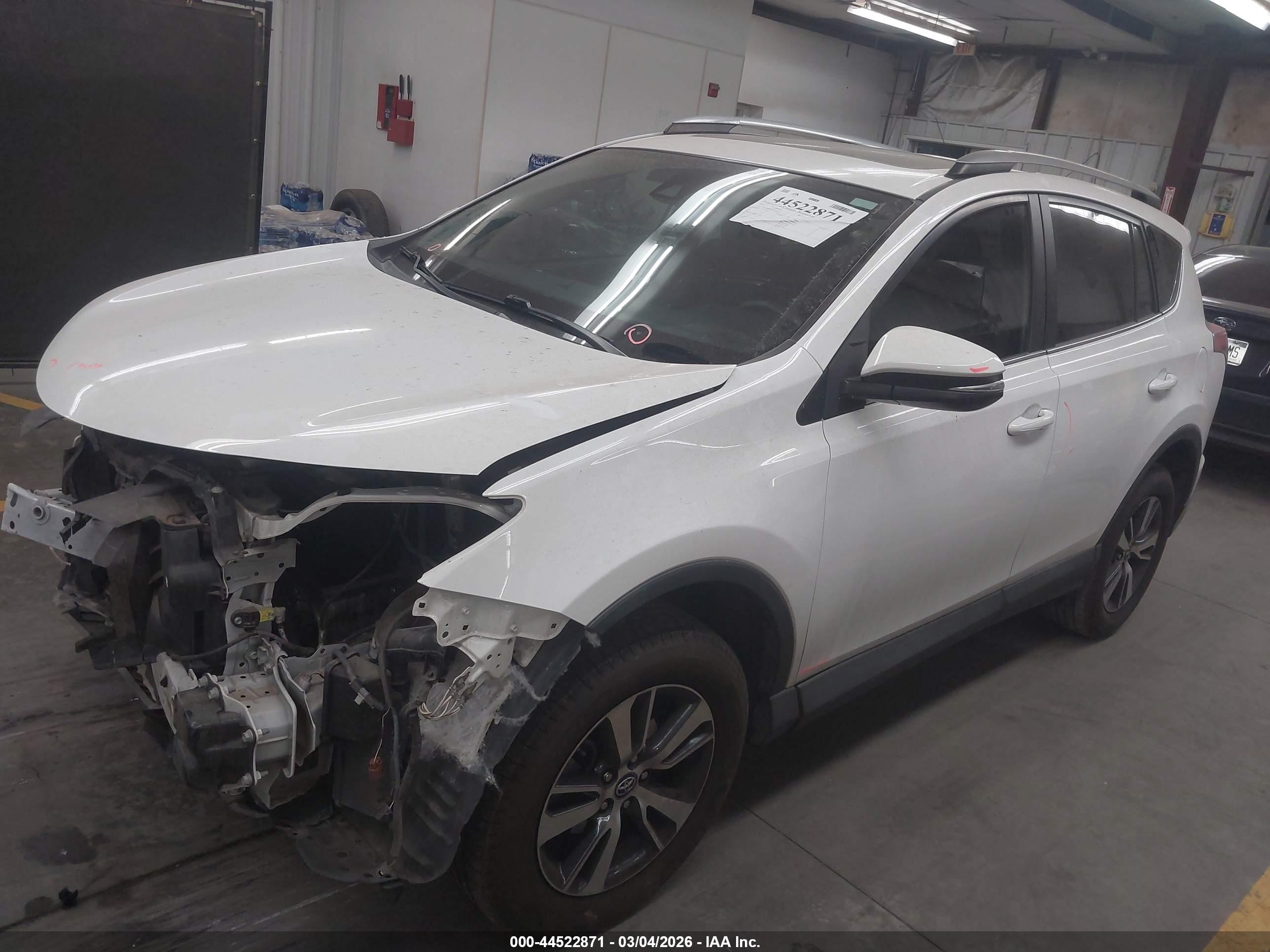 TOYOTA RAV4 image 2