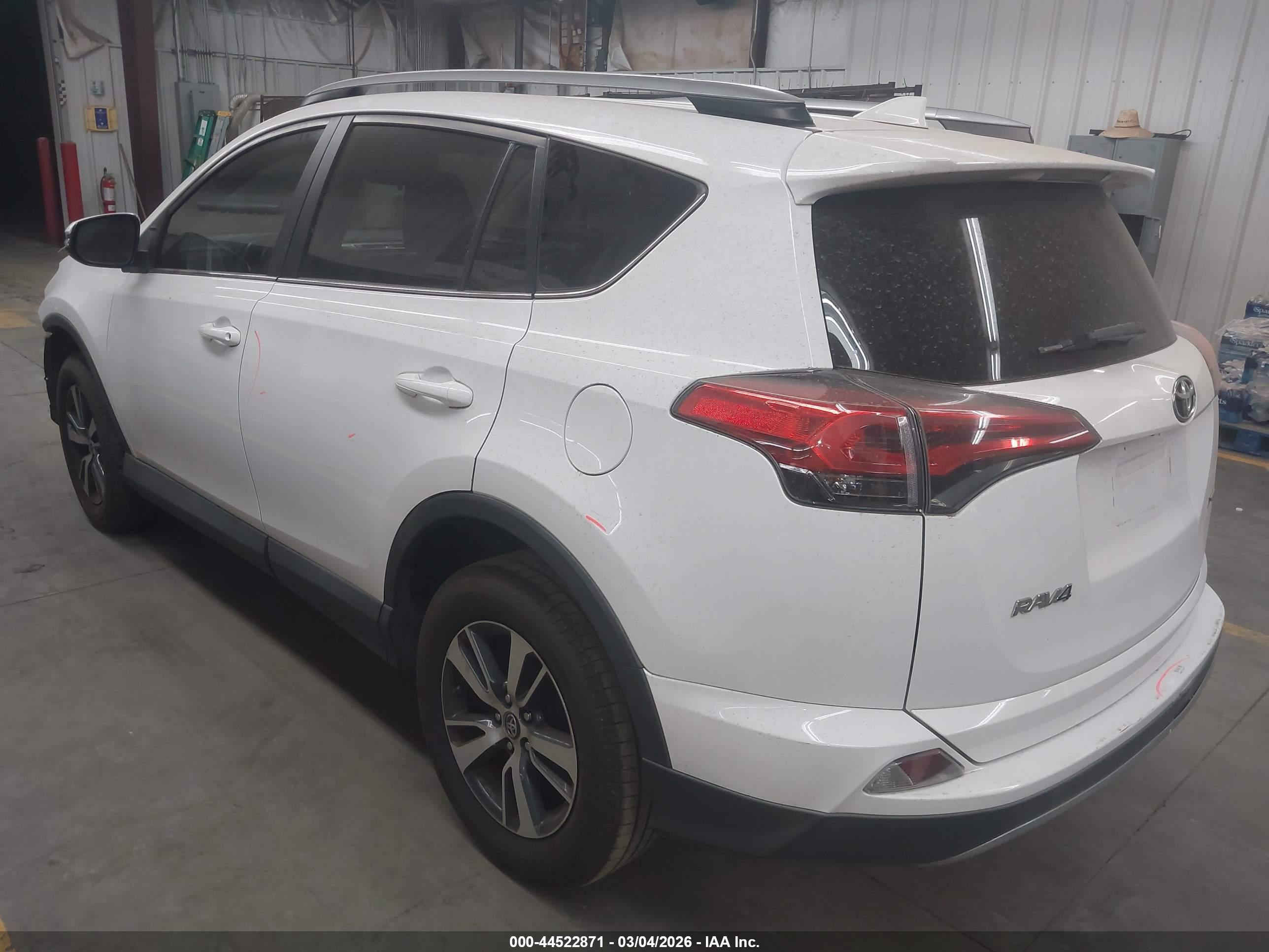 TOYOTA RAV4 image 3