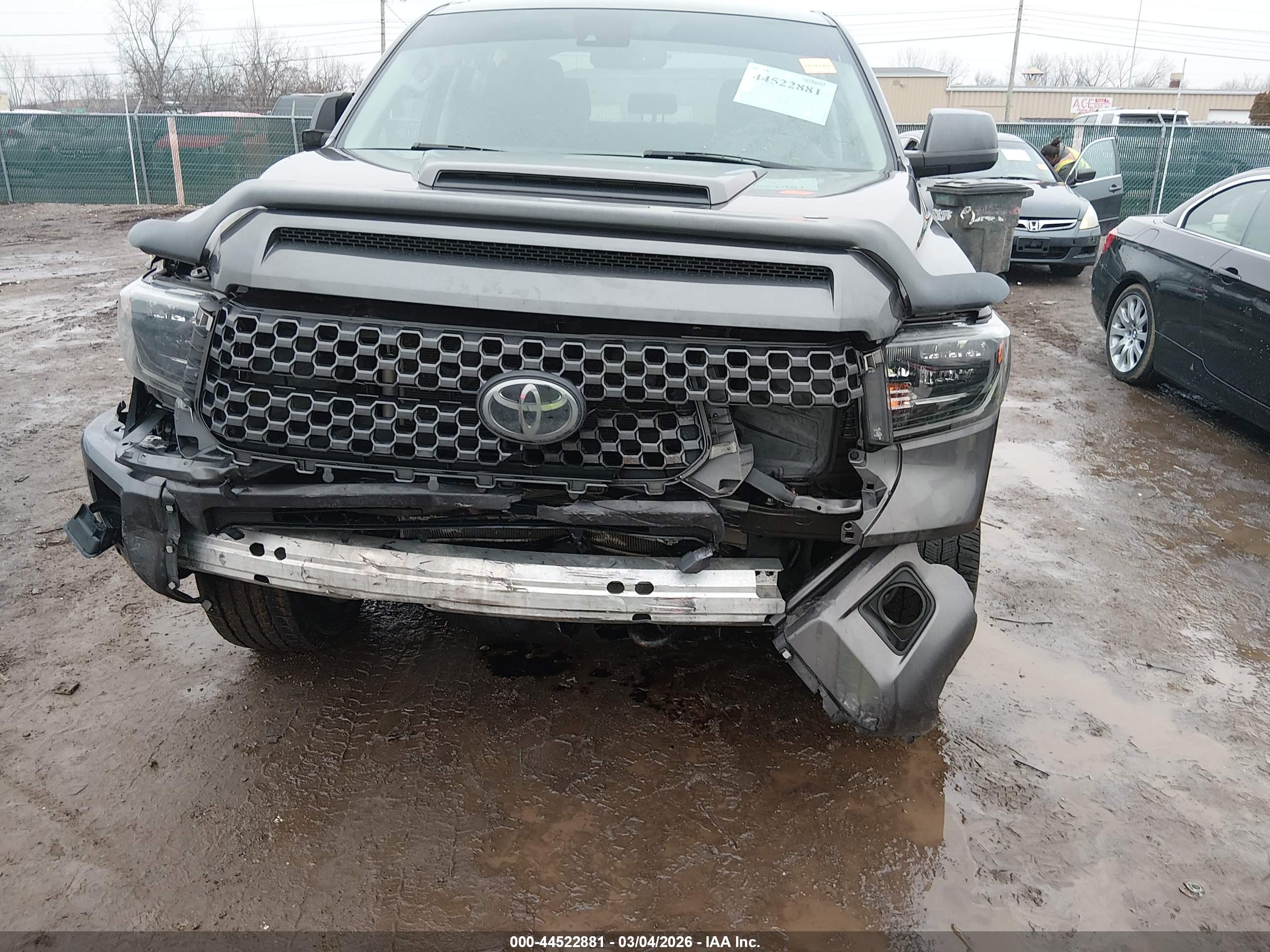 TOYOTA TUNDRA image 6