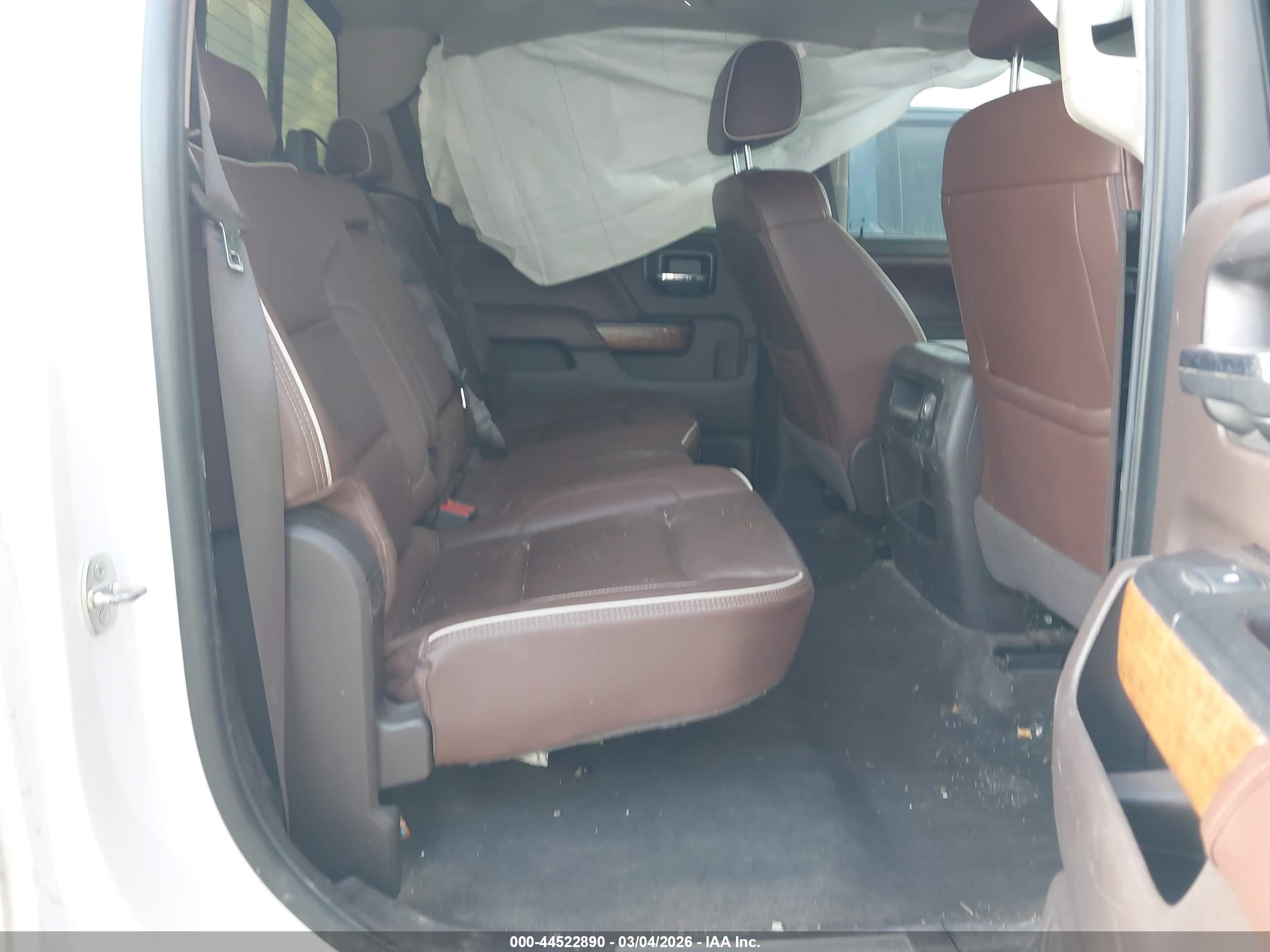 CHEVROLET SILVERADO image 8