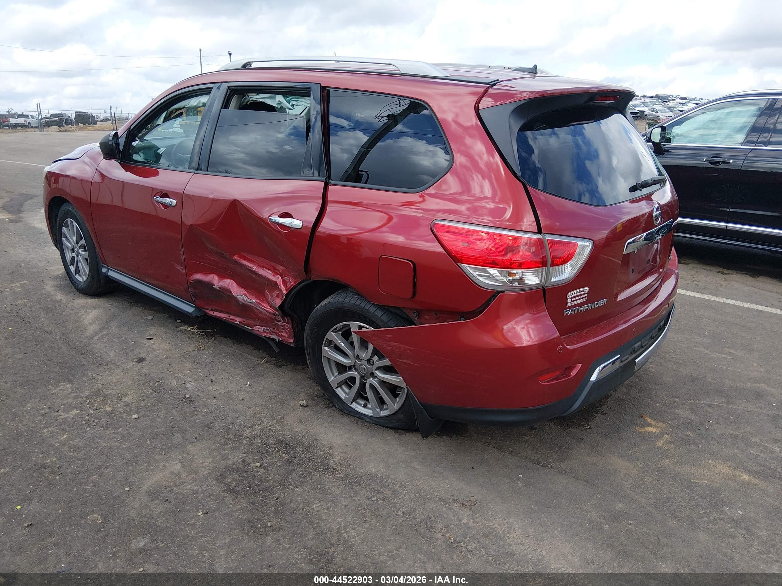 NISSAN PATHFINDER image 3