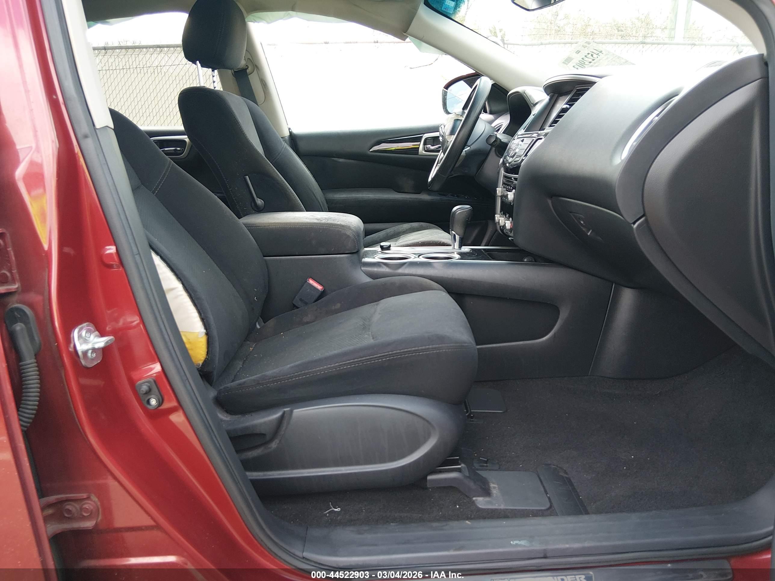 NISSAN PATHFINDER image 5