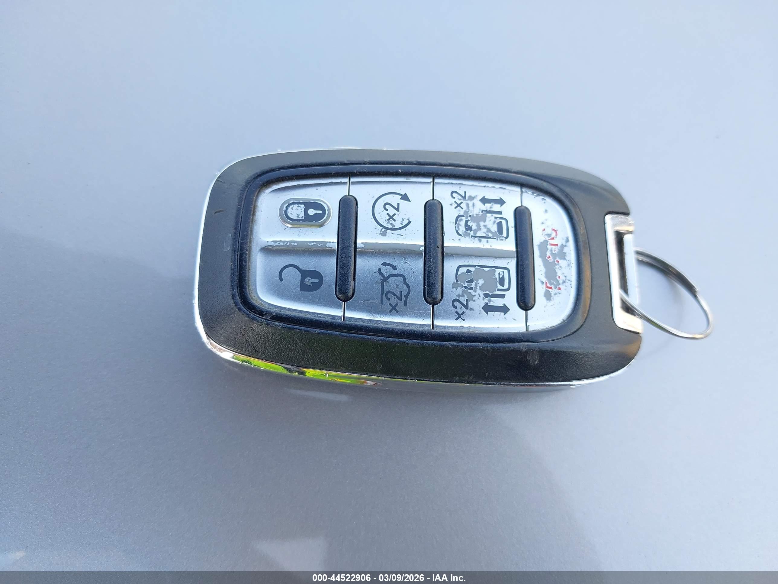 CHRYSLER VOYAGER image 11