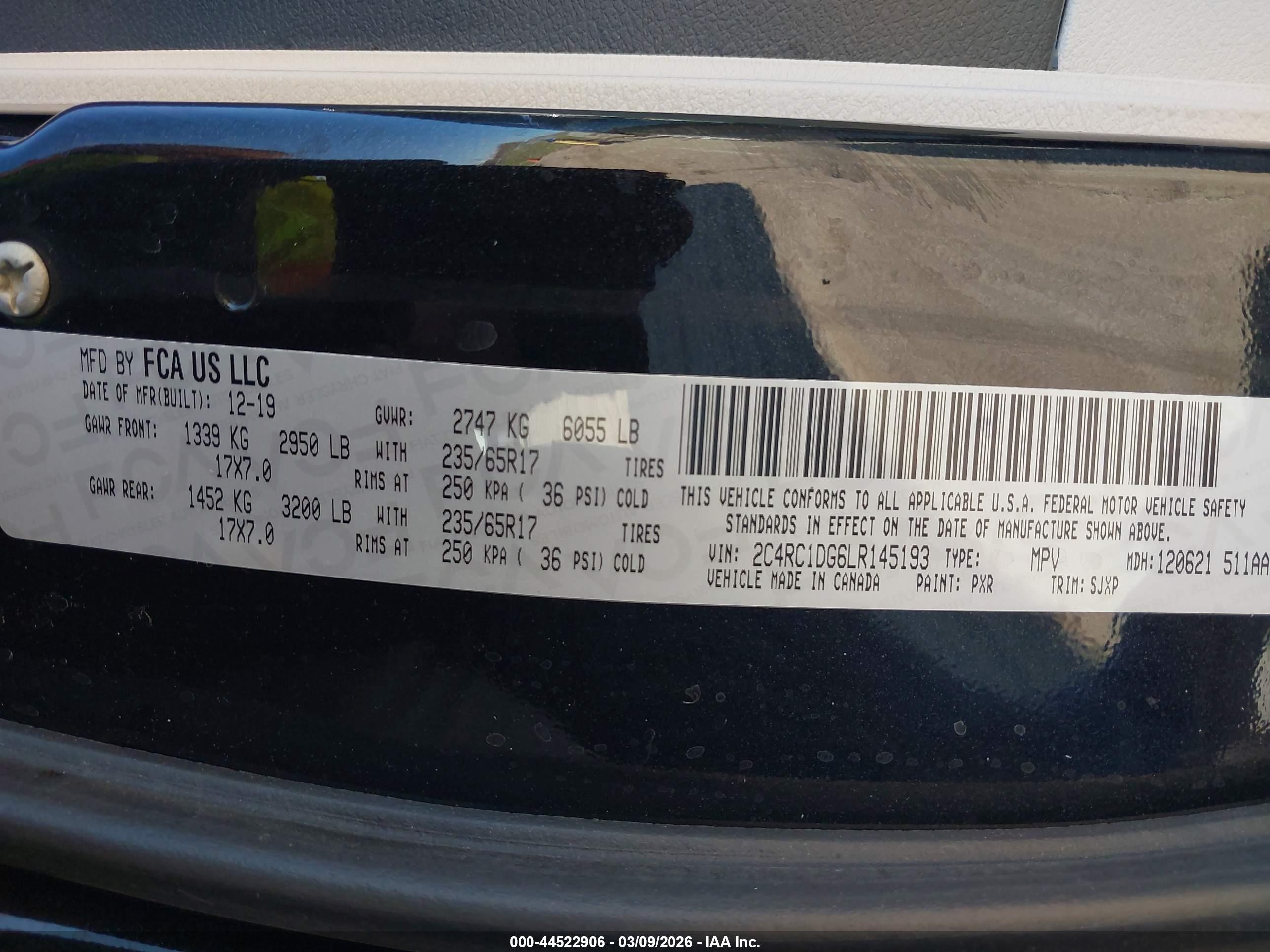 CHRYSLER VOYAGER image 9