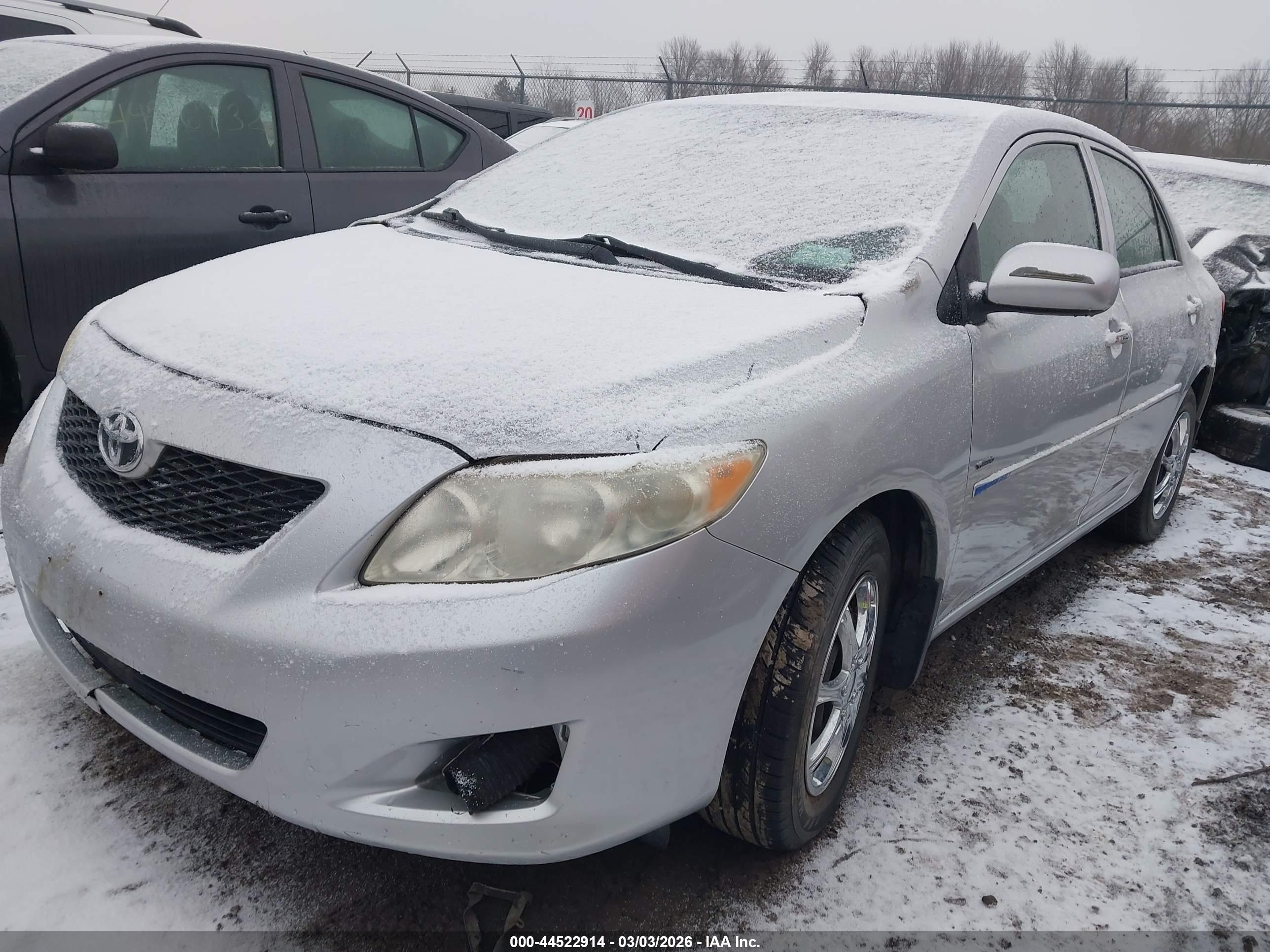 TOYOTA COROLLA image 2