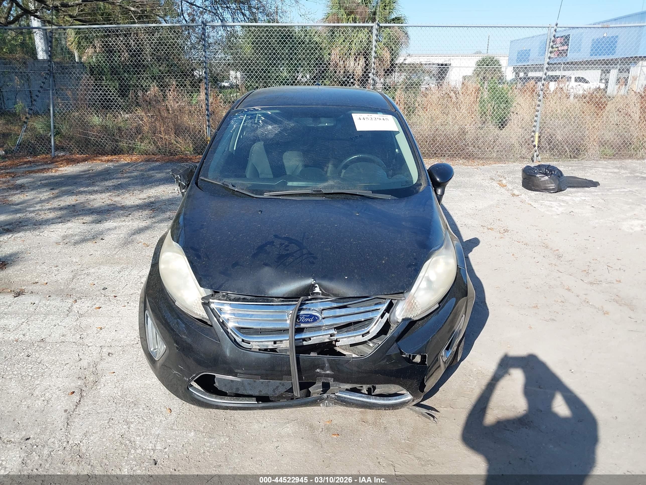 FORD FIESTA image 6