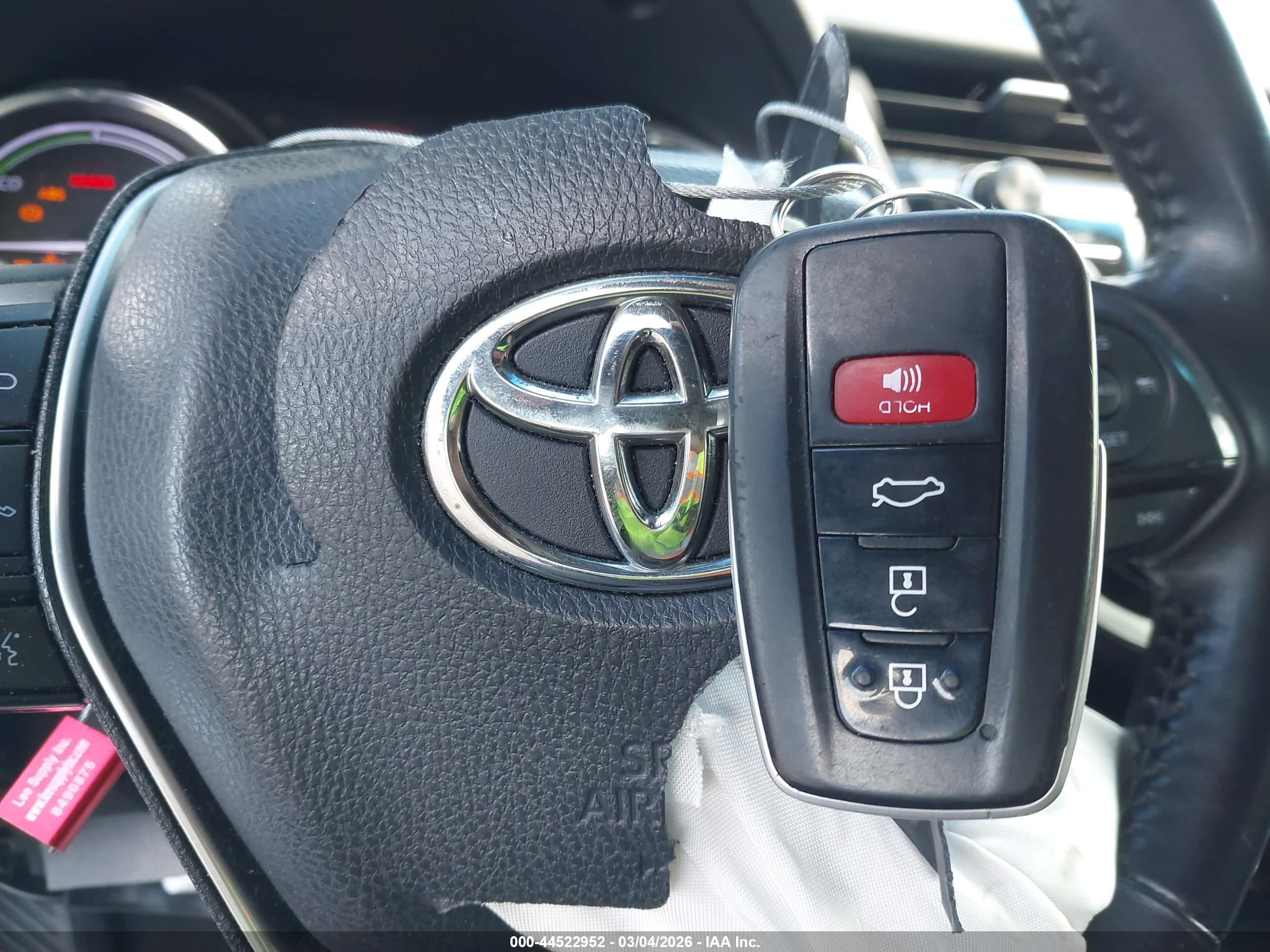 TOYOTA CAMRY image 11
