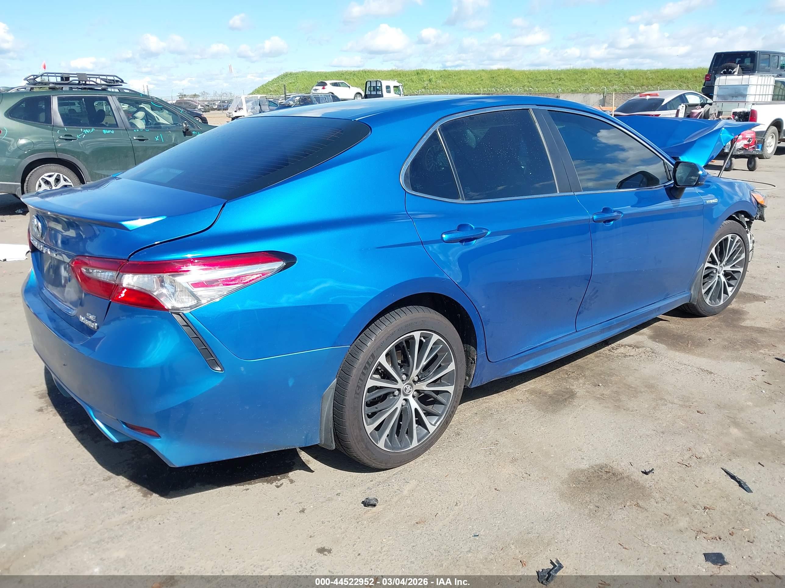 TOYOTA CAMRY image 4
