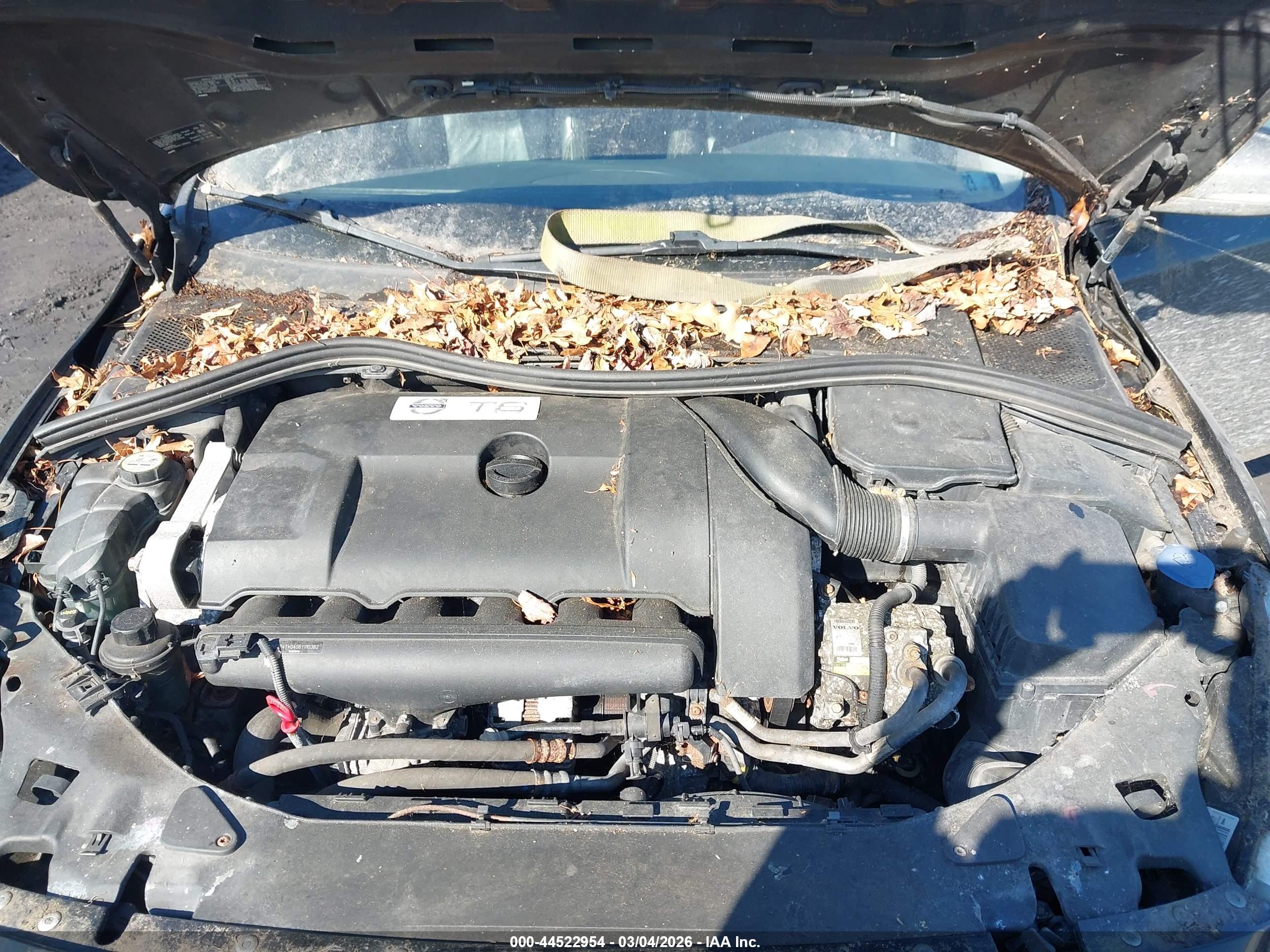 VOLVO S60 image 10
