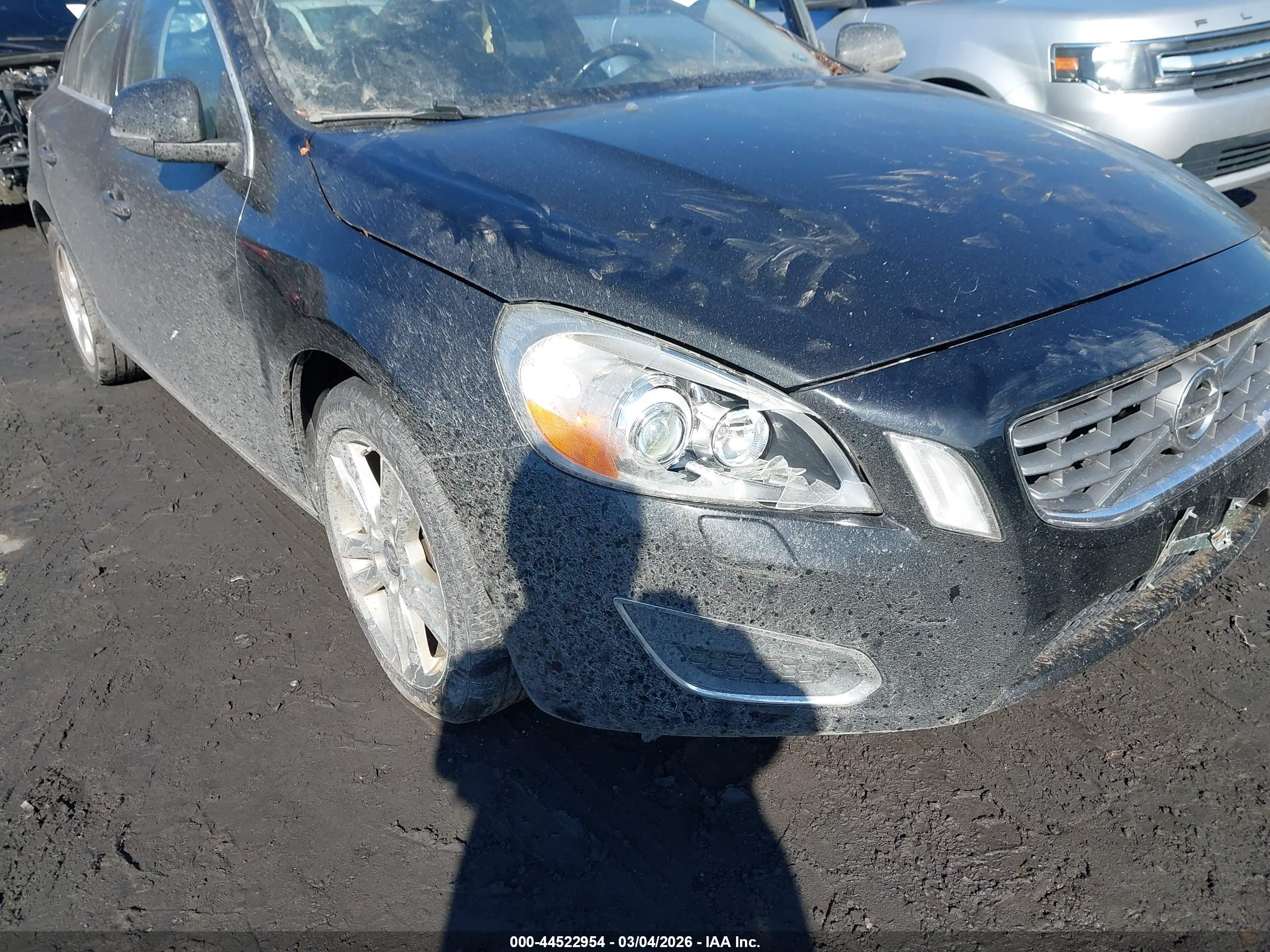 VOLVO S60 image 6