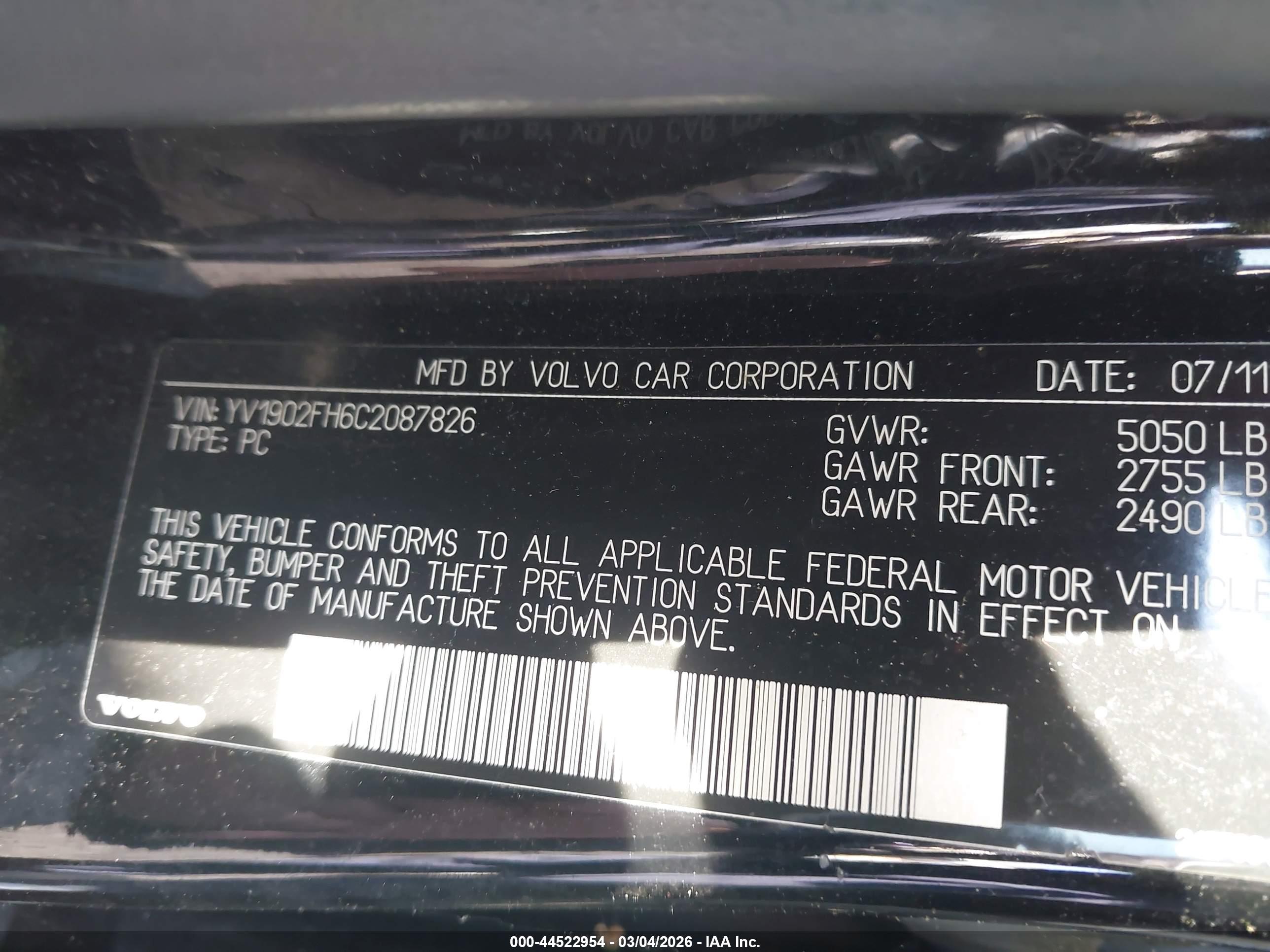 VOLVO S60 image 9