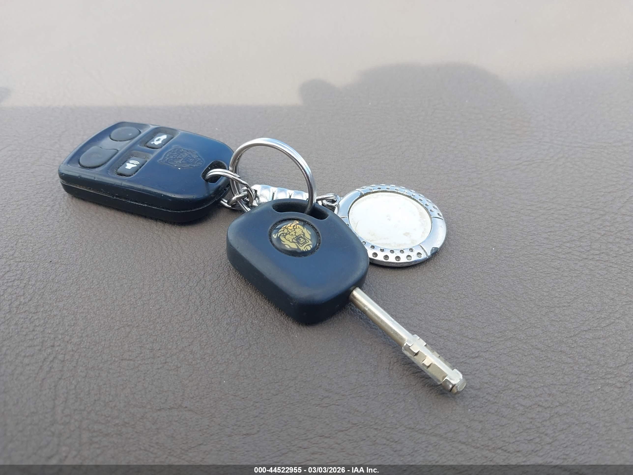 JAGUAR S-TYPE image 11