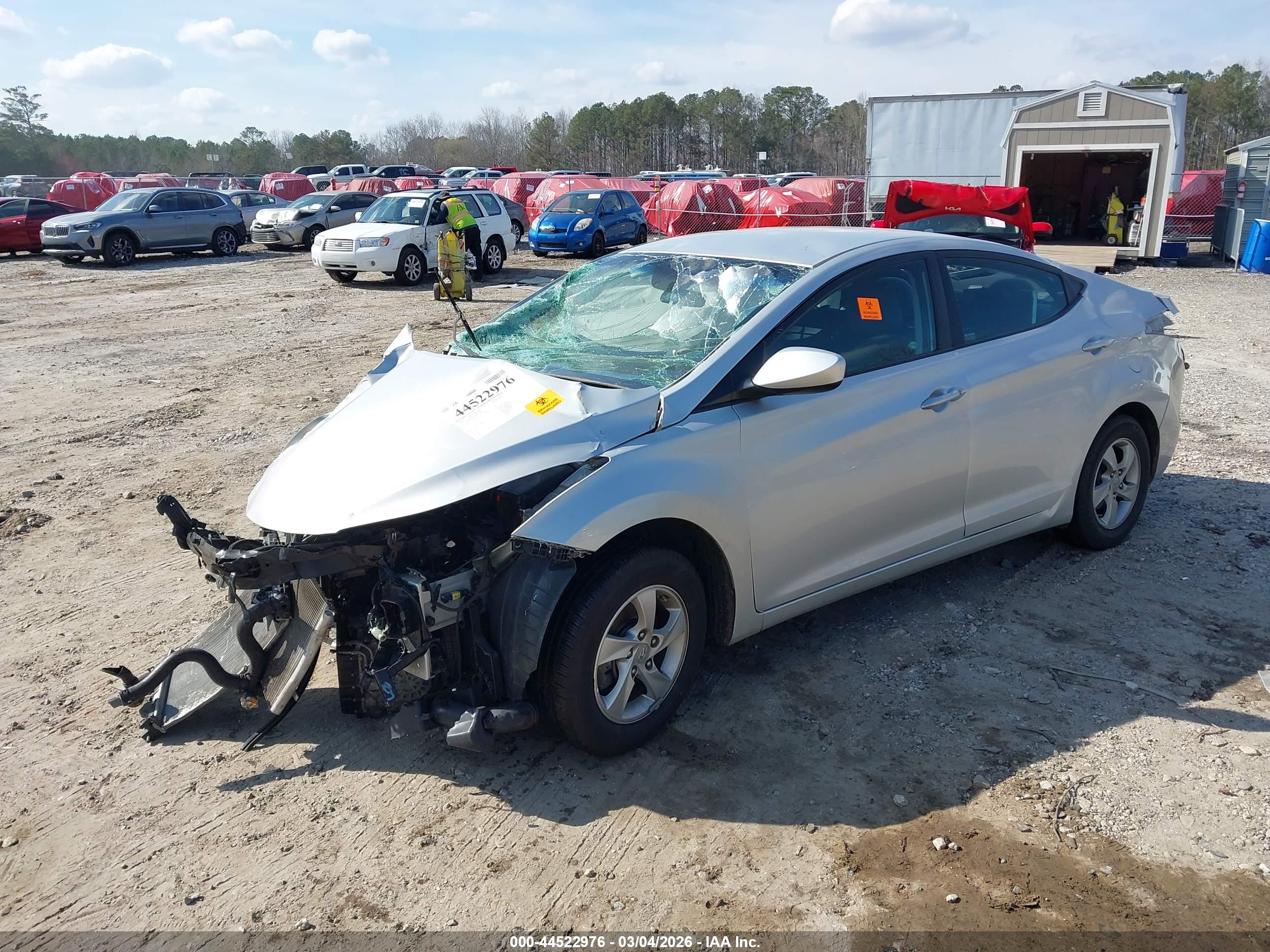 HYUNDAI ELANTRA image 2
