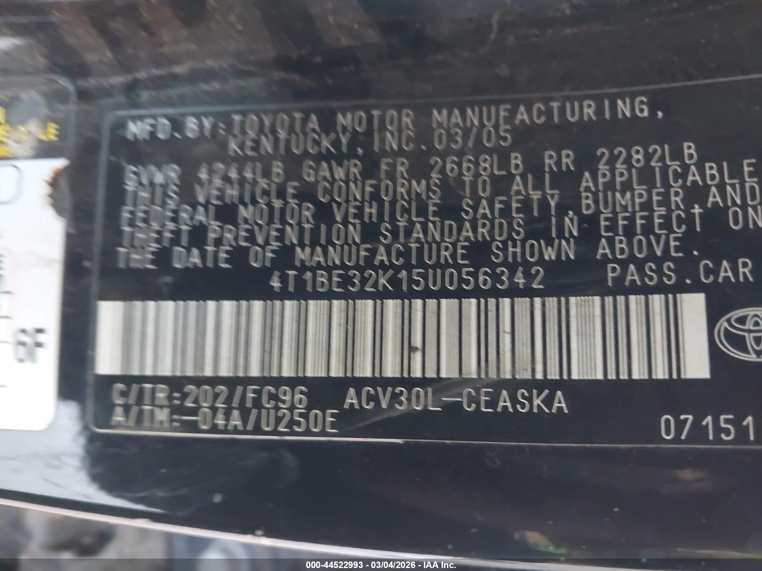 TOYOTA CAMRY image 9