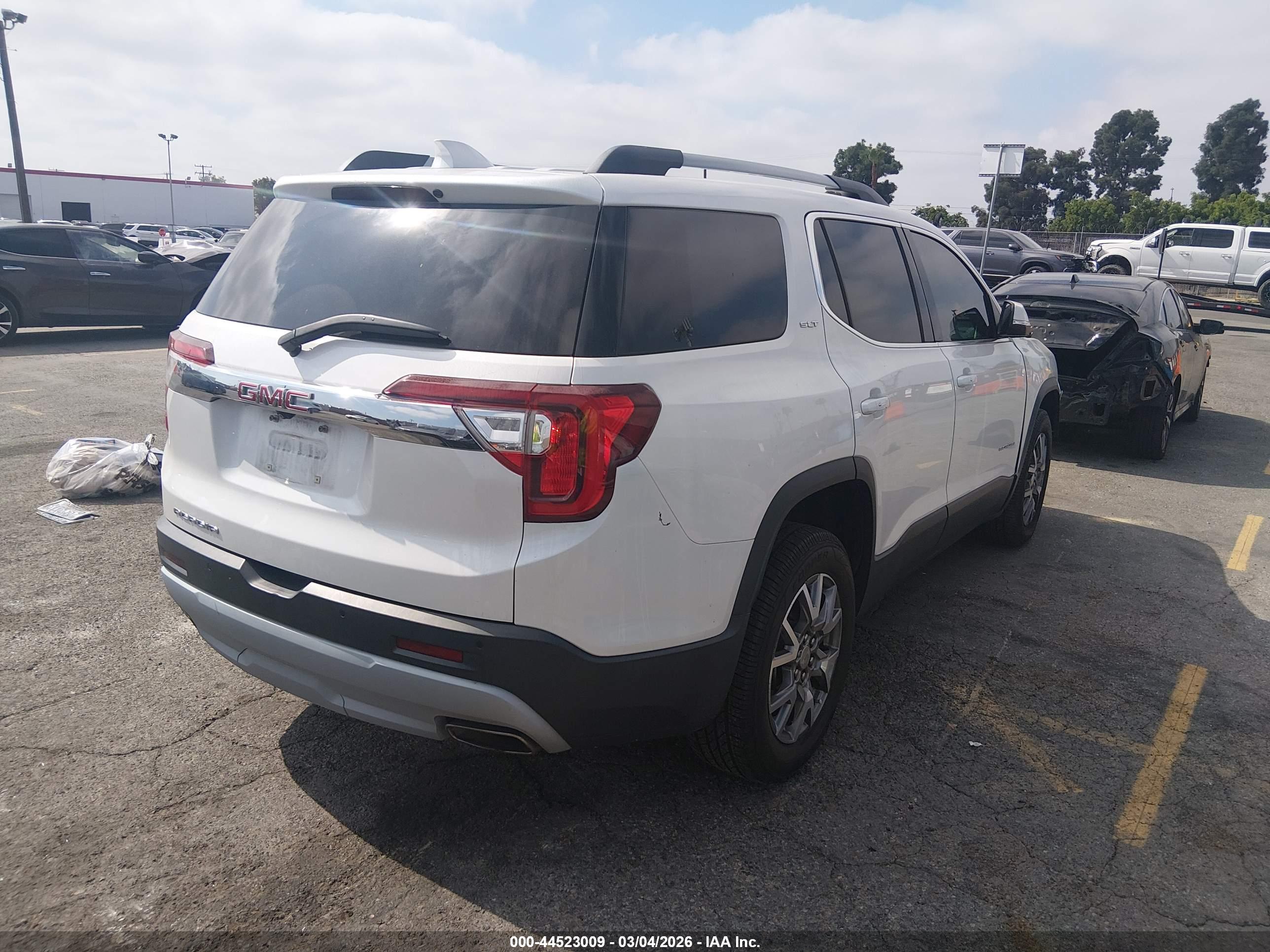 GMC ACADIA image 4