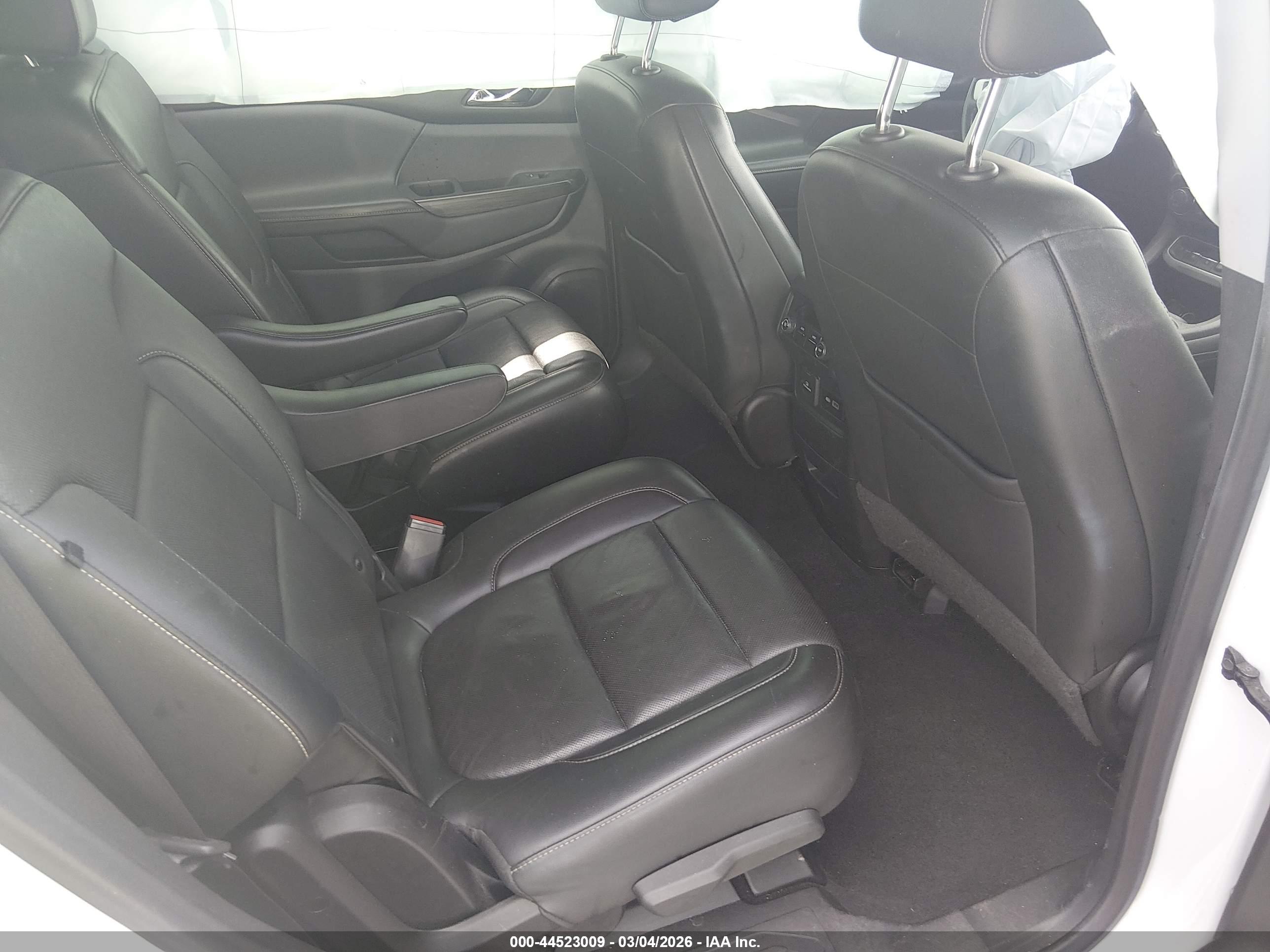 GMC ACADIA image 8