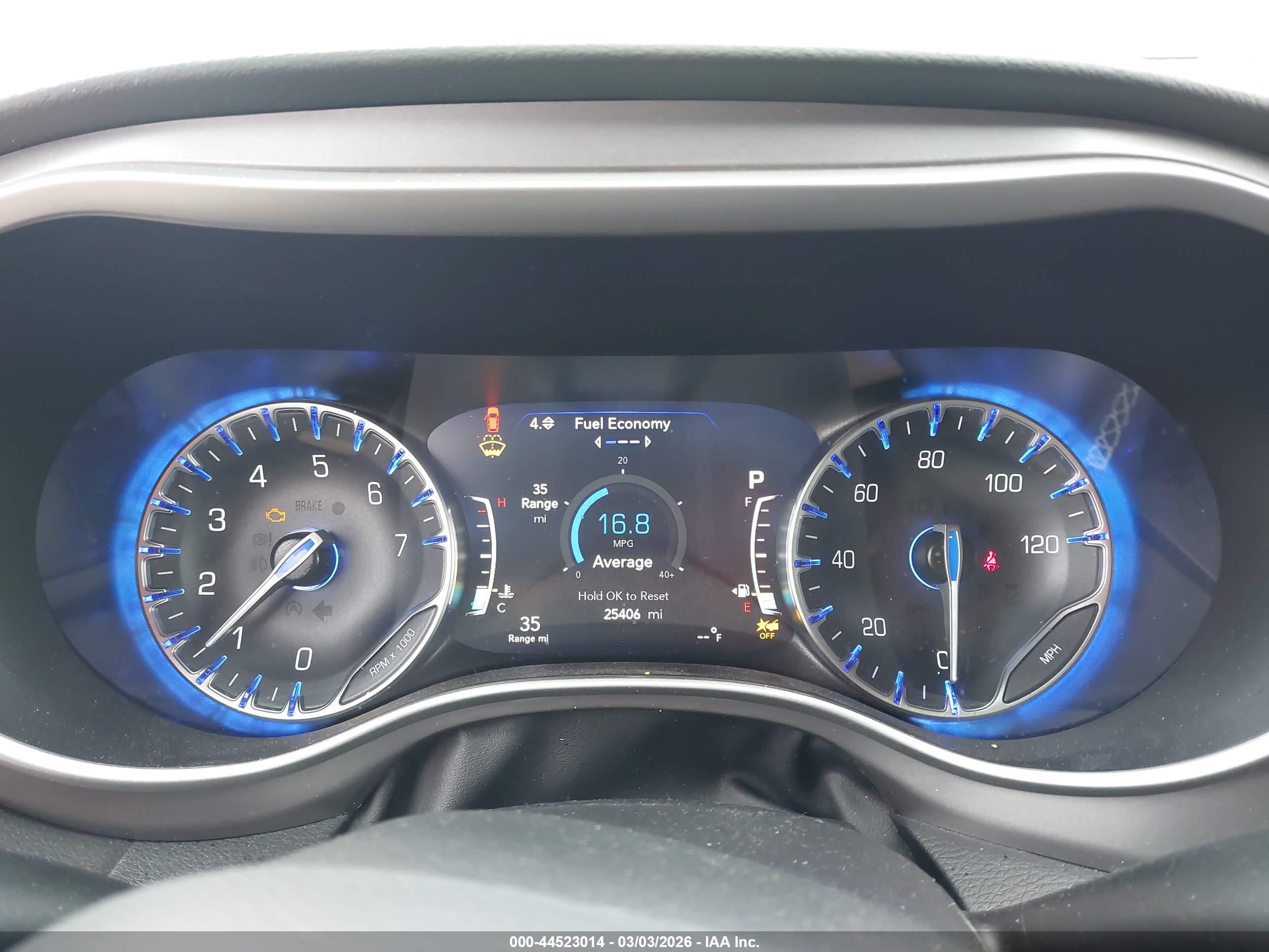 CHRYSLER PACIFICA image 7