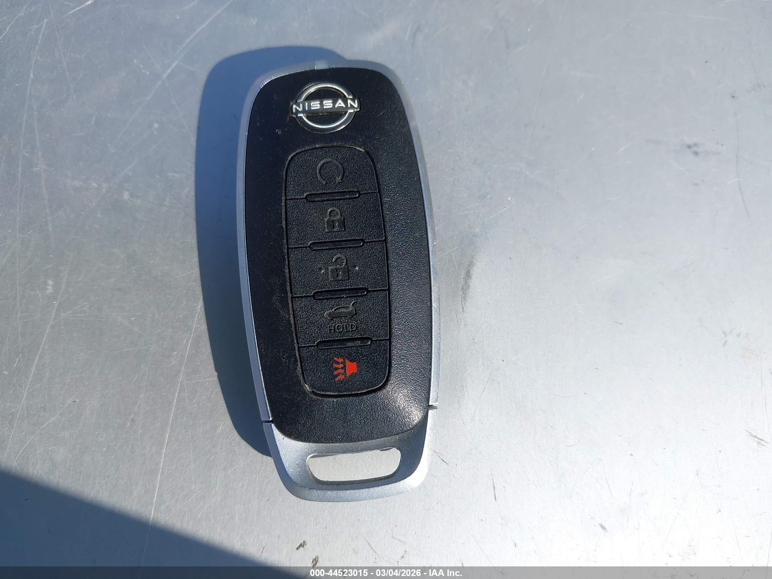 NISSAN ROGUE image 11