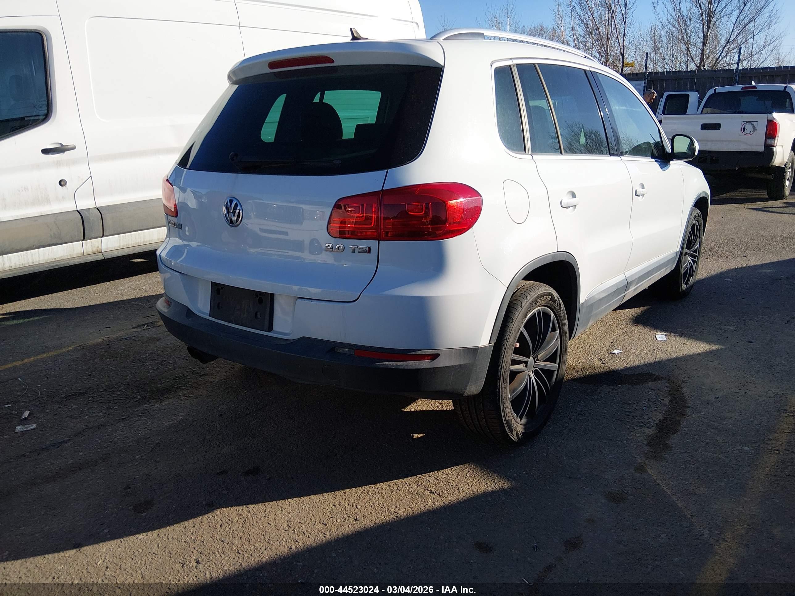 VOLKSWAGEN TIGUAN image 4