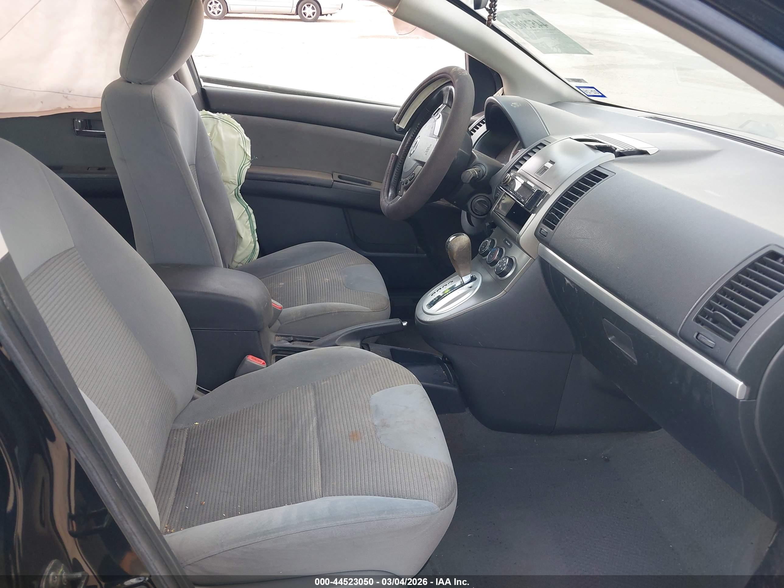 NISSAN SENTRA image 5