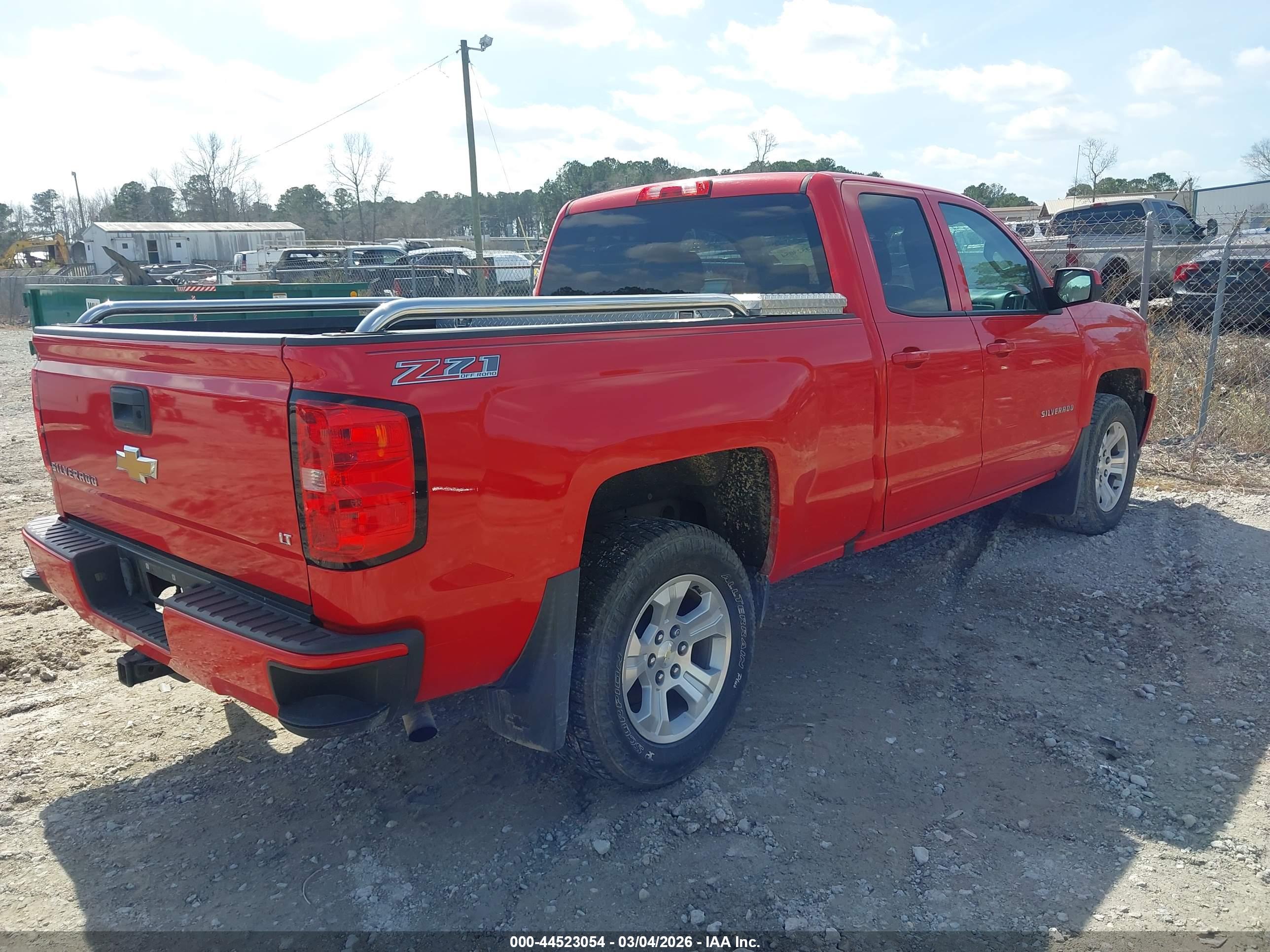 CHEVROLET SILVERADO image 4